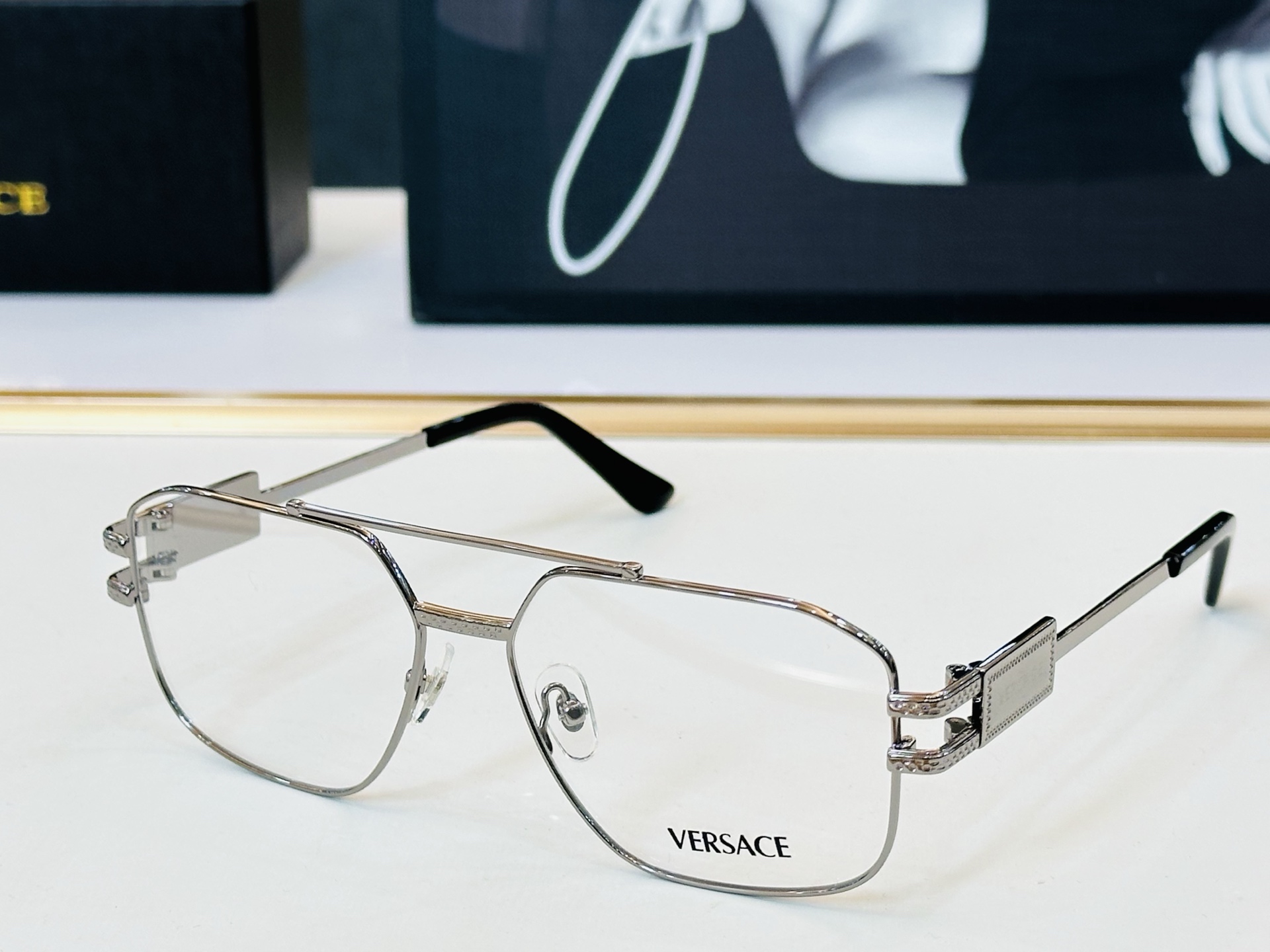 🎉🎉范思家 VERSACE✨✨✨MODEL：VE1302 Size：57口15-140 ✨L 有范