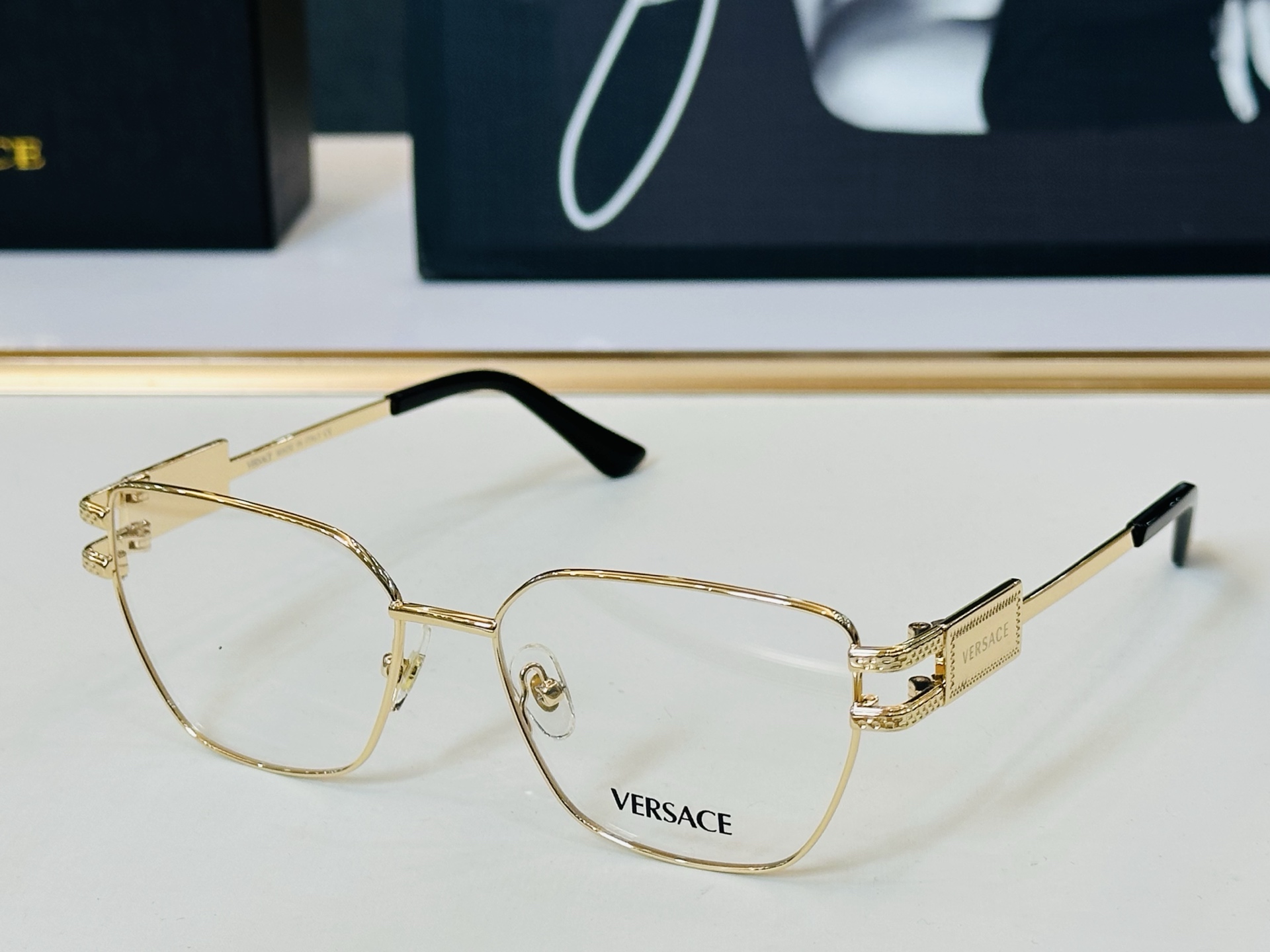 🎉🎉范思家 VERSACE✨✨✨MODEL：VE1301 Size：53口16-140 ✨L 有范