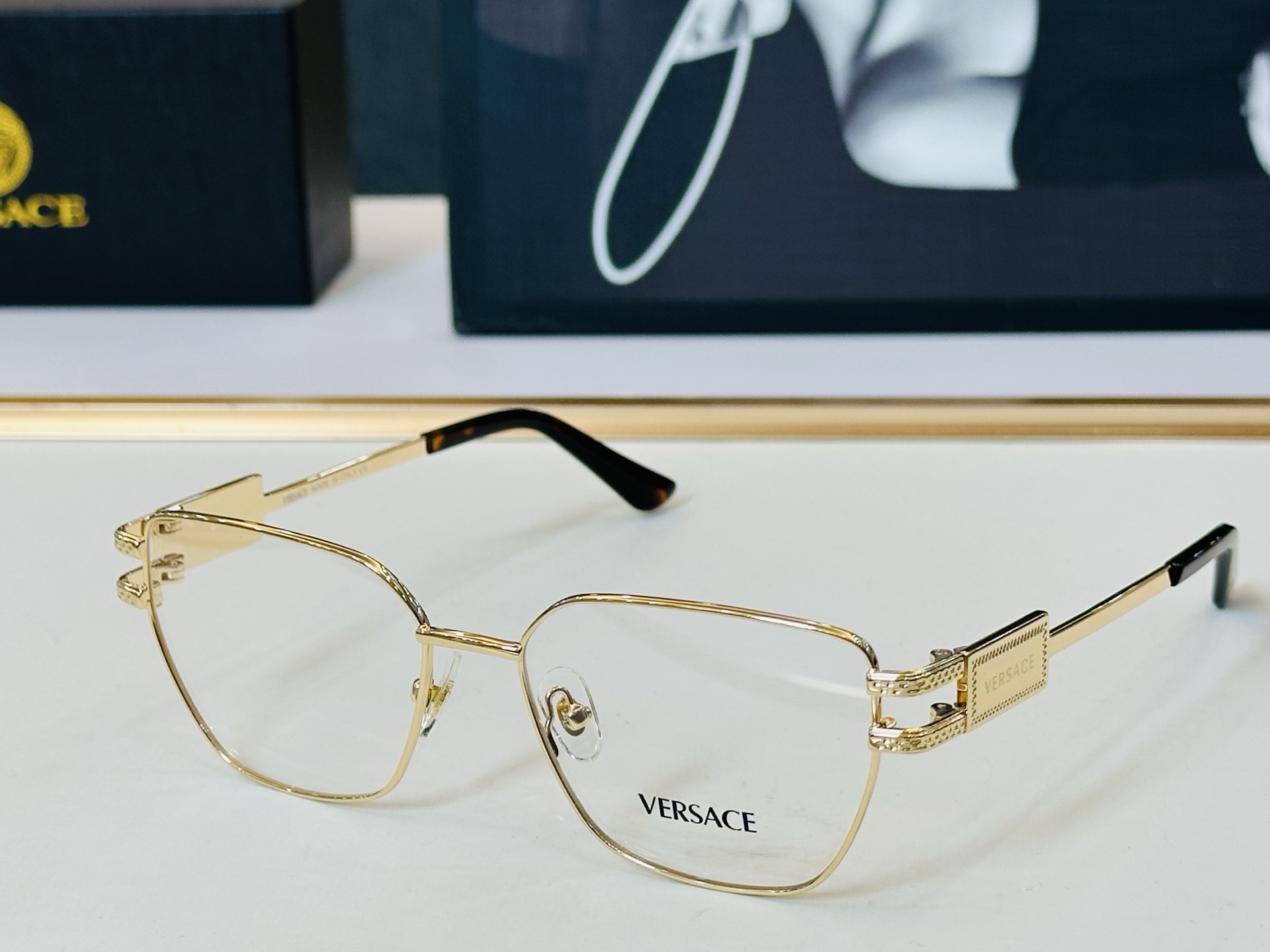 🎉🎉范思家 VERSACE✨✨✨MODEL：VE1301 Size：53口16-140 ✨L 有范