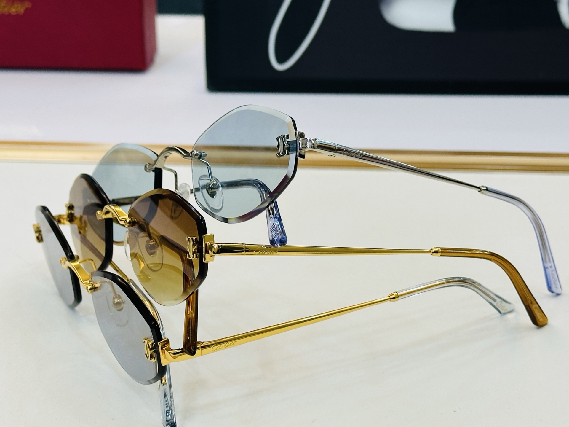 🆕 原版Cartie* 卡家 太阳镜 CT0678S Size：52口20-145 工艺精湛大牌品 C戴