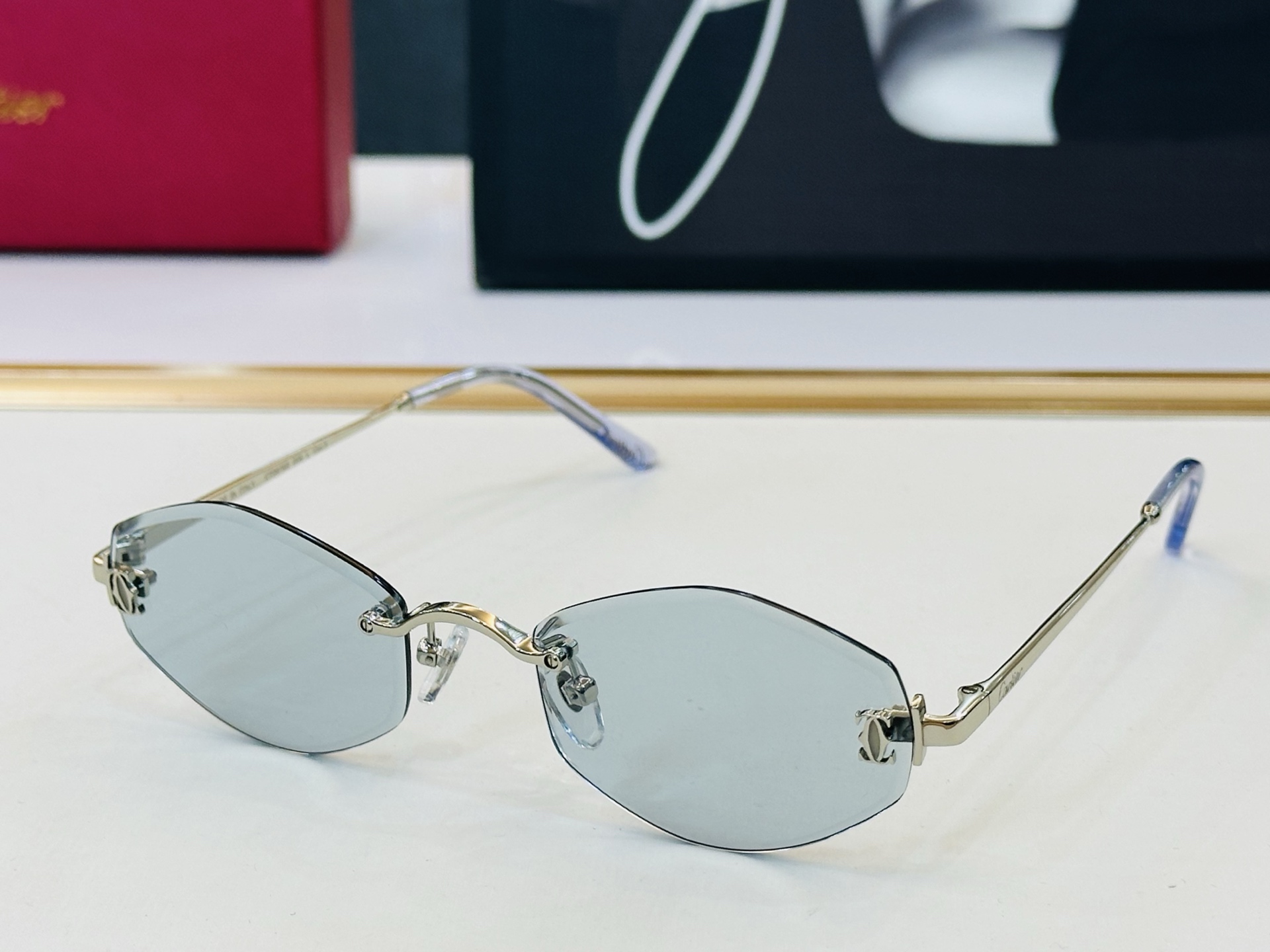 🆕 原版Cartie* 卡家 太阳镜 CT0678S Size：52口20-145 工艺精湛大牌品 C戴