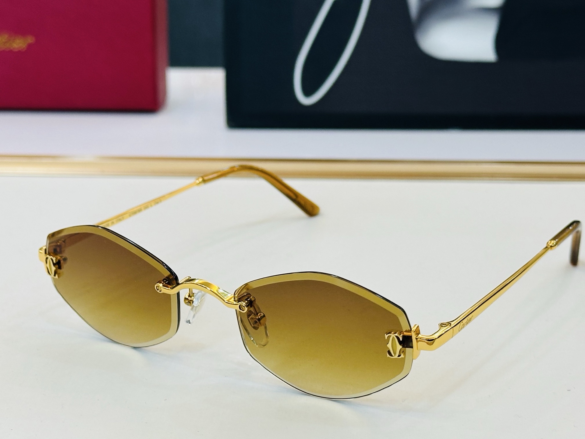 🆕 原版Cartie* 卡家 太阳镜 CT0678S Size：52口20-145 工艺精湛大牌品 C戴