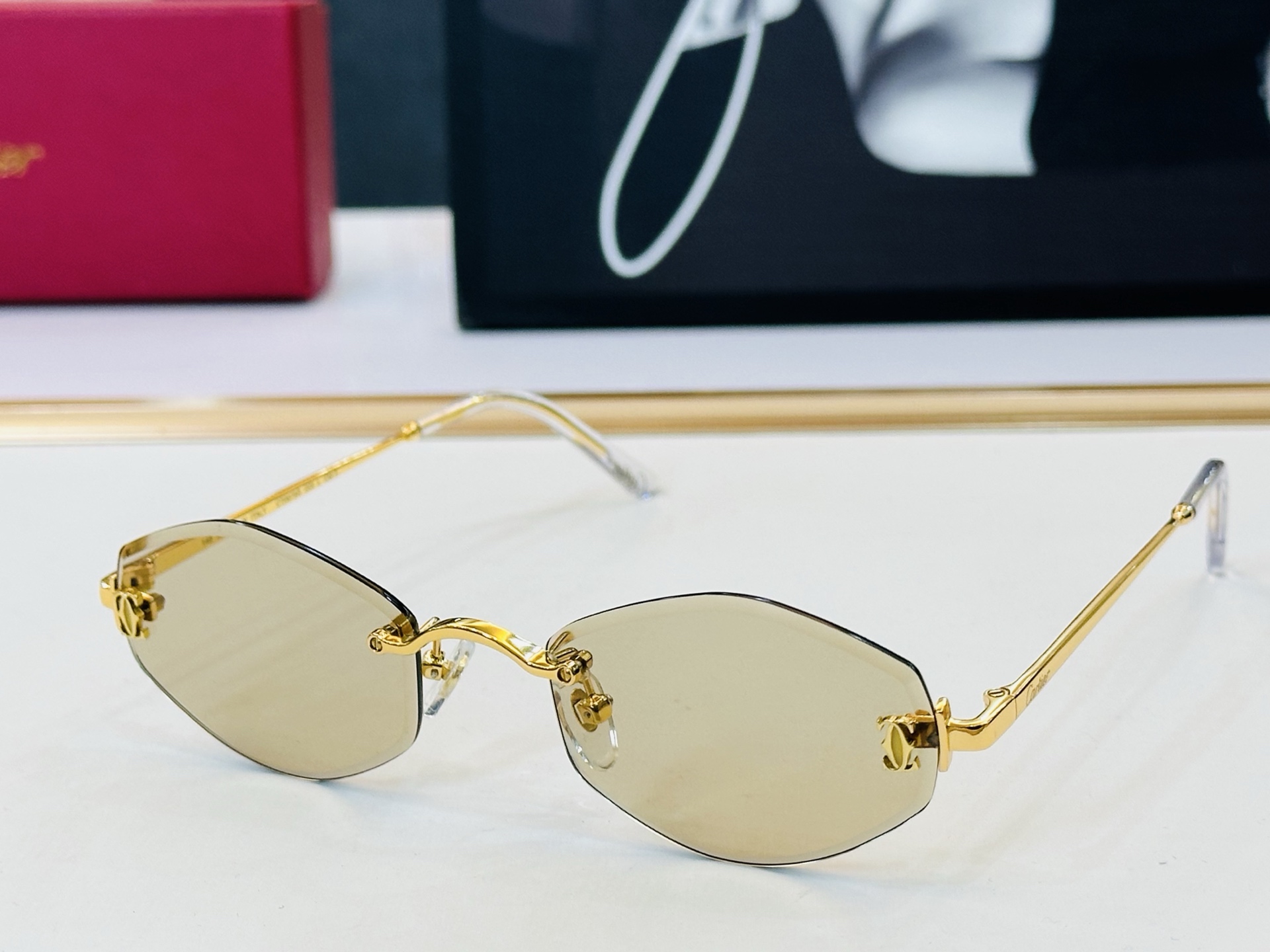 🆕 原版Cartie* 卡家 太阳镜 CT0678S Size：52口20-145 工艺精湛大牌品 C戴