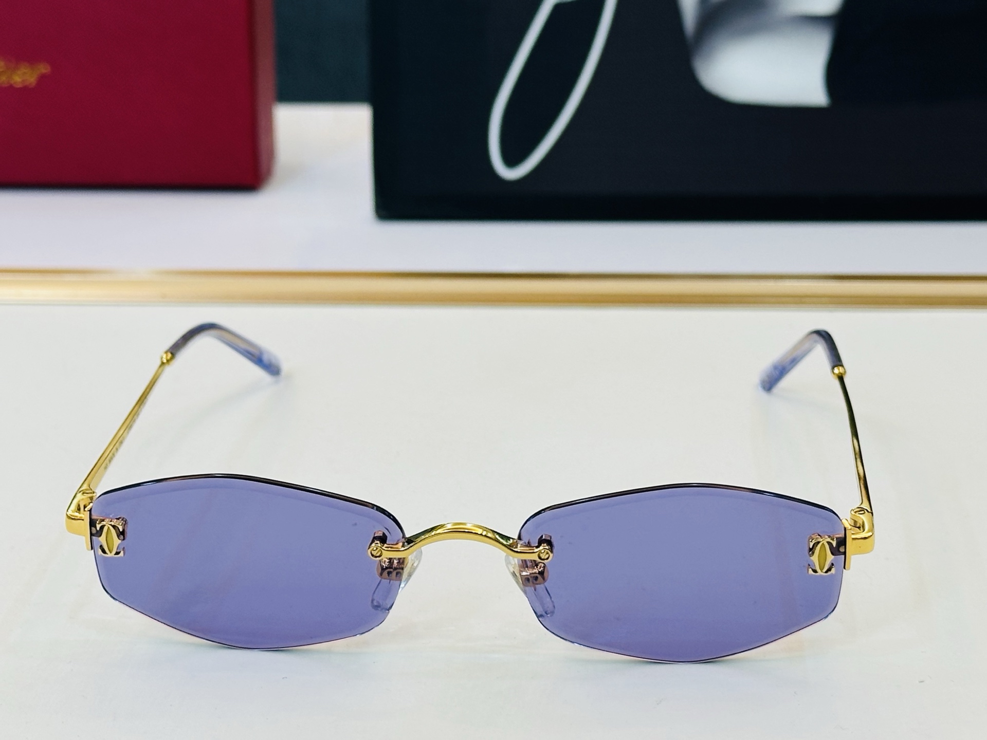 🆕 原版Cartie* 卡家 太阳镜 CT0677S Size：51口19-145 工艺精湛大牌品 C戴