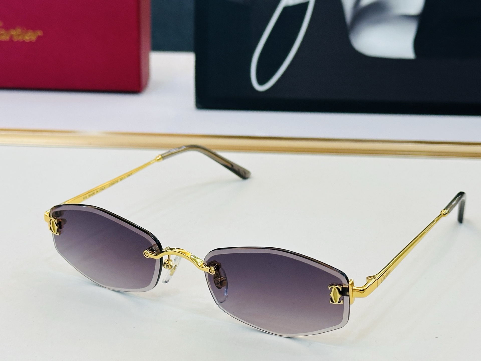 🆕 原版Cartie* 卡家 太阳镜 CT0677S Size：51口19-145 工艺精湛大牌品 C戴