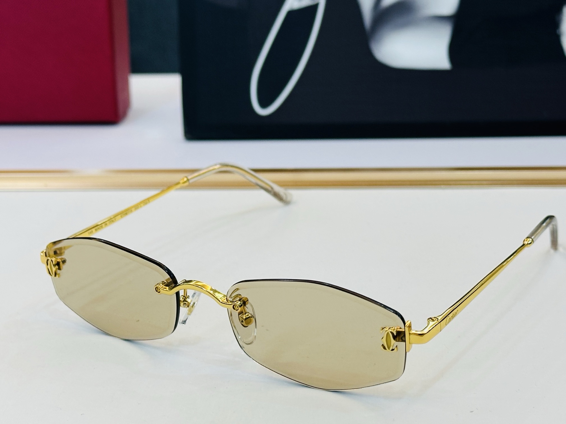 🆕 原版Cartie* 卡家 太阳镜 CT0677S Size：51口19-145 工艺精湛大牌品 C戴