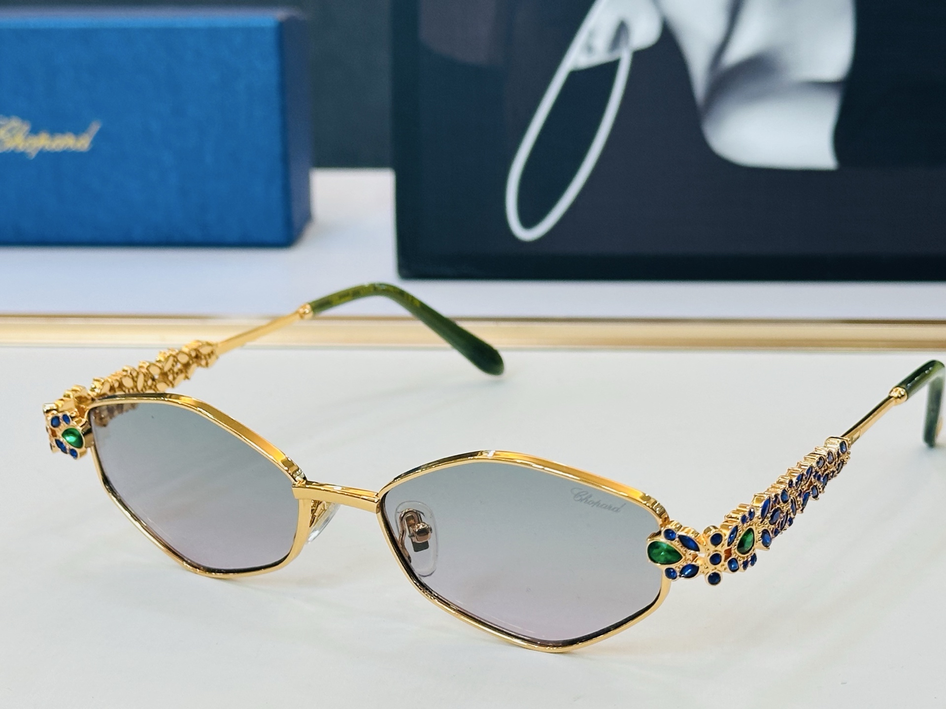 肖邦 🎩 SCHG987 Size：55口17-142 充满活力的 展现独特个性🌟展现大气的你 L高品质