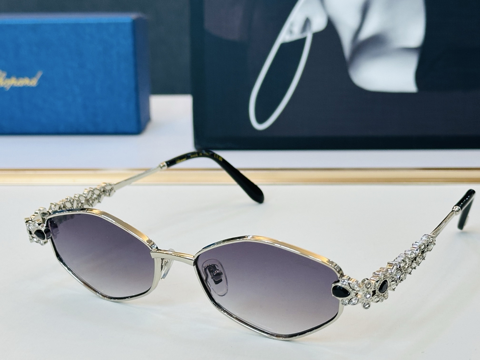 肖邦 🎩 SCHG987 Size：55口17-142 充满活力的 展现独特个性🌟展现大气的你 L高品质