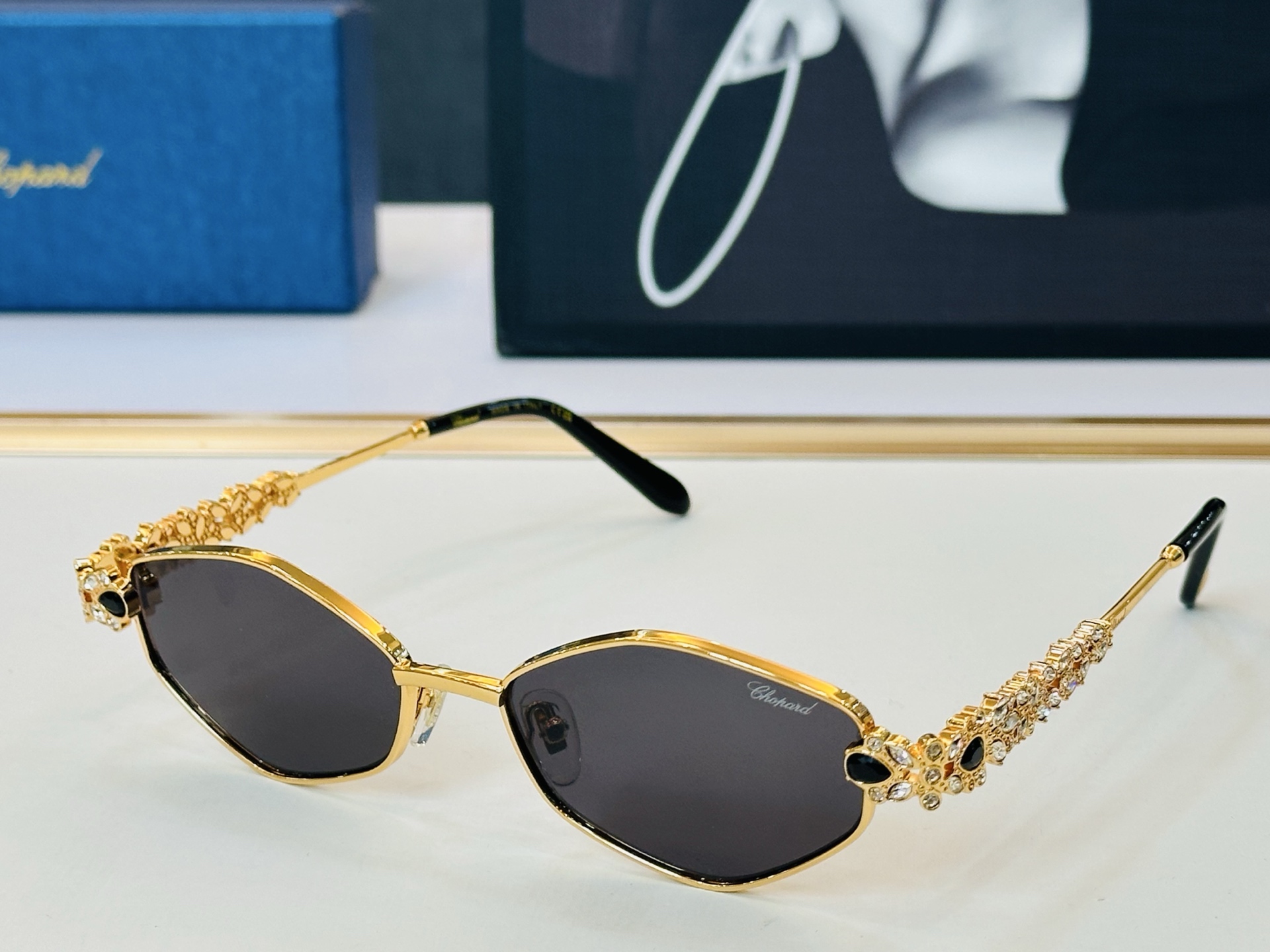 肖邦 🎩 SCHG987 Size：55口17-142 充满活力的 展现独特个性🌟展现大气的你 L高品质