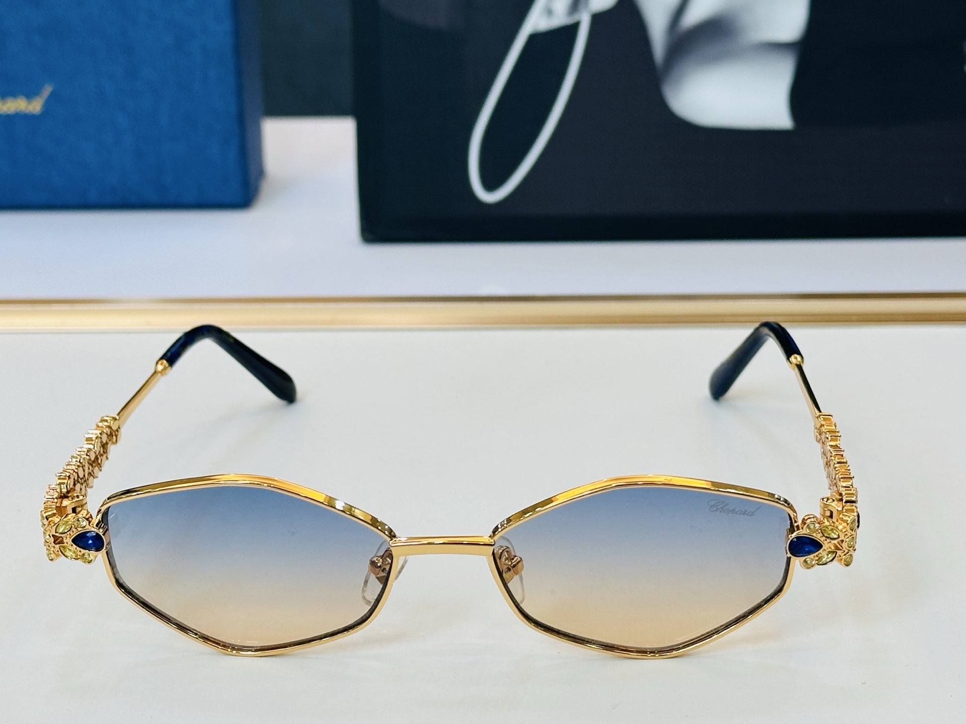 肖邦 🎩 SCHG987 Size：55口17-142 充满活力的 展现独特个性🌟展现大气的你 L高品质