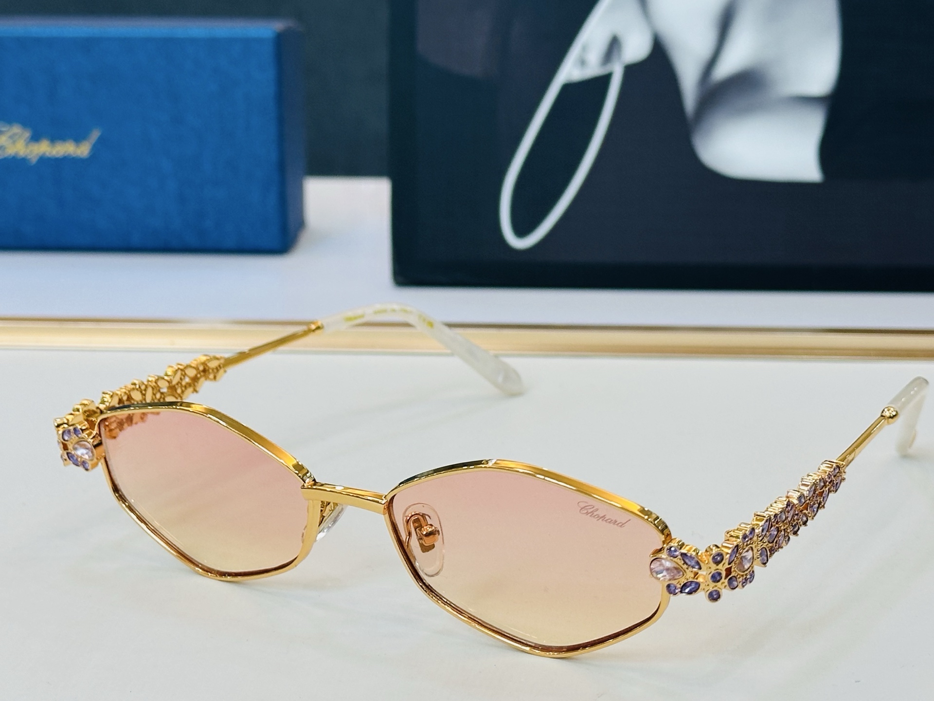 肖邦 🎩 SCHG987 Size：55口17-142 充满活力的 展现独特个性🌟展现大气的你 L高品质