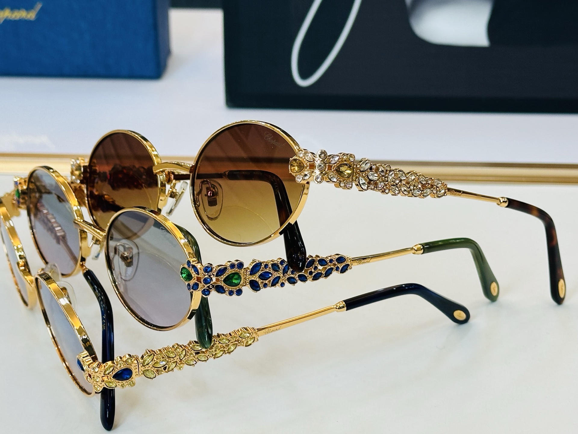 肖邦 🎩 SCHG986 Size：54口19-142 充满活力的 展现独特个性🌟展现大气的你 L高品质