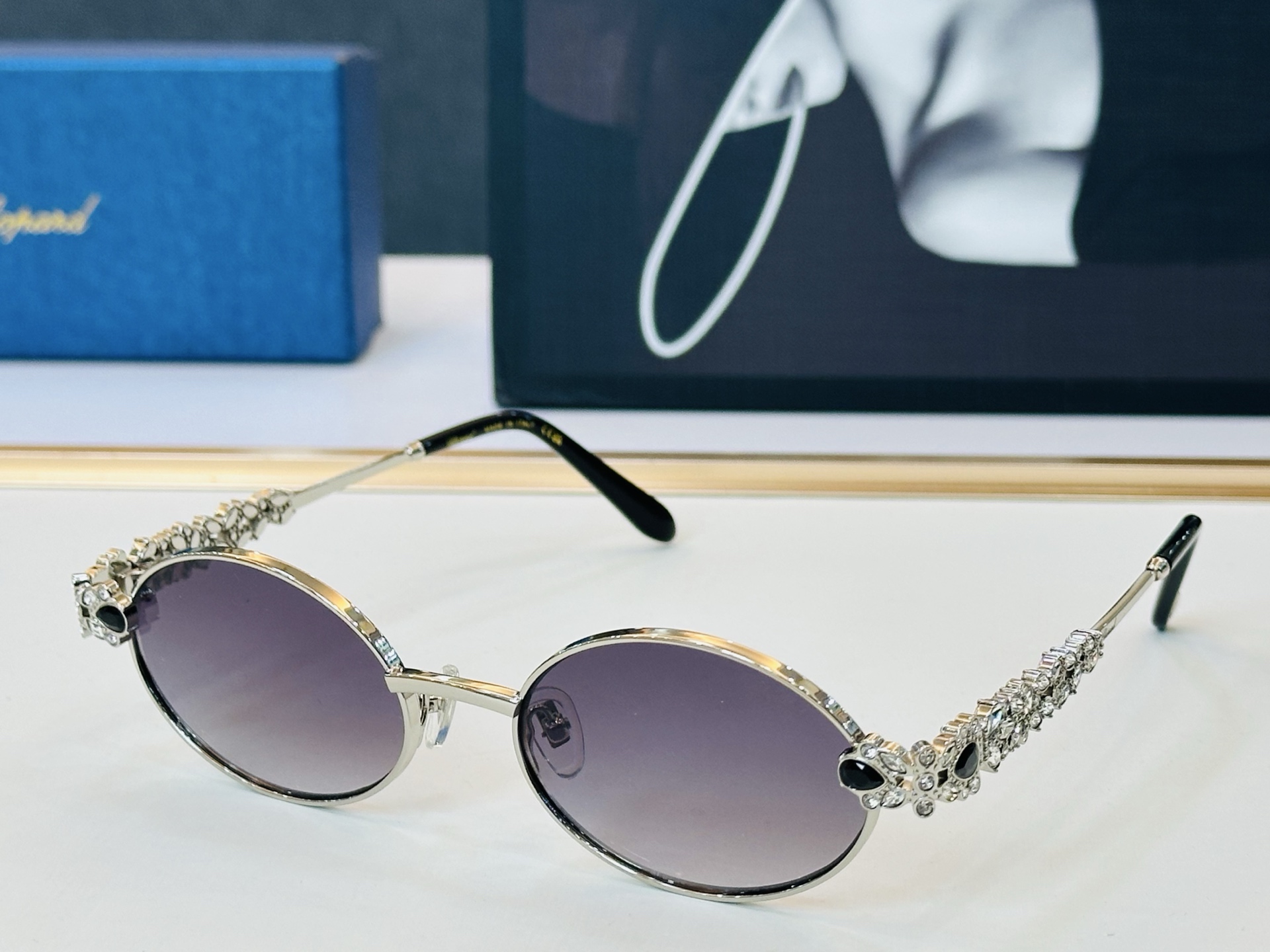 肖邦 🎩 SCHG986 Size：54口19-142 充满活力的 展现独特个性🌟展现大气的你 L高品质