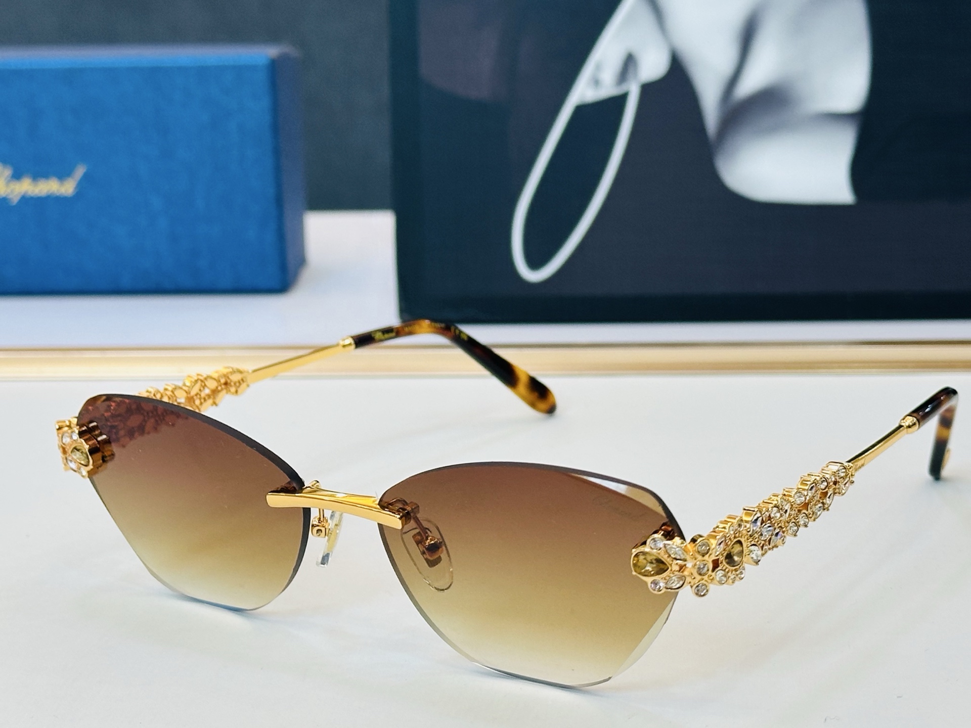 肖邦 🎩 SCHG985 Size：59口17-142 充满活力的 展现独特个性🌟展现大气的你 L高品质