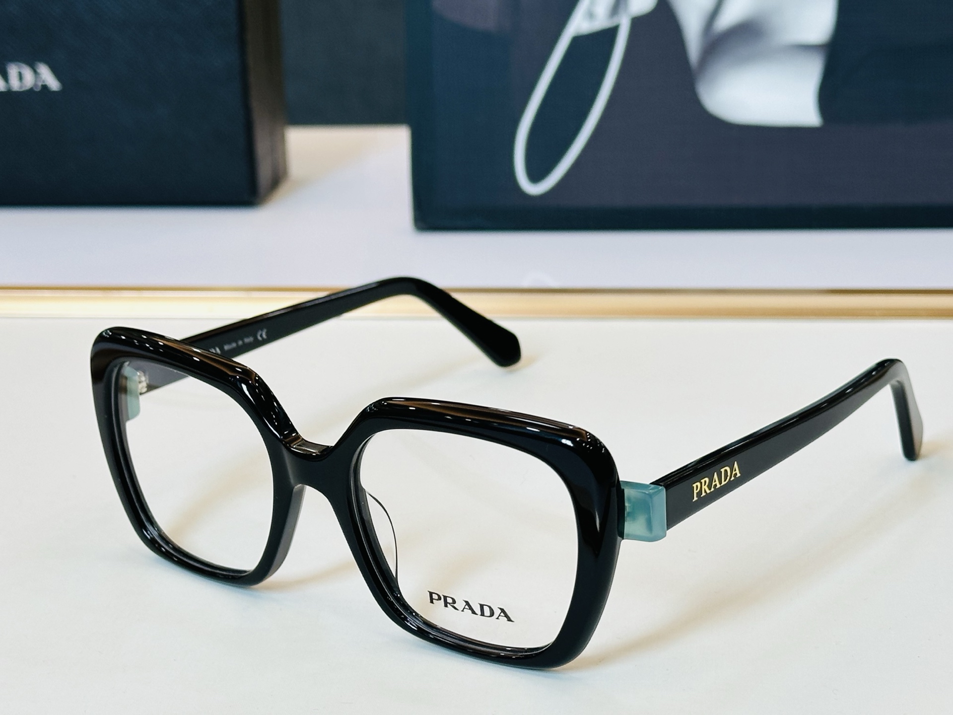 🔺PRAD*🔻普家 PRA01 Size：53口19-145 眼镜系列堪称精湛制作 彰显独特个 Z最新推