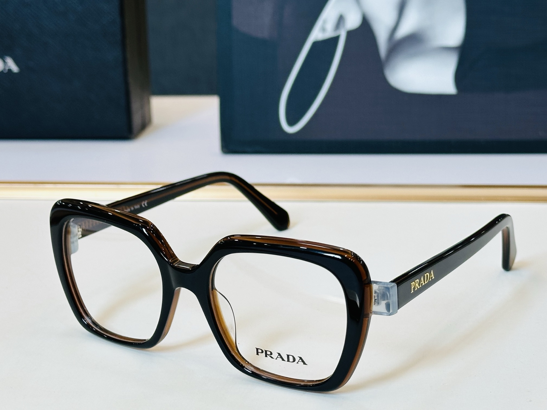 🔺PRAD*🔻普家 PRA01 Size：53口19-145 眼镜系列堪称精湛制作 彰显独特个 Z最新推