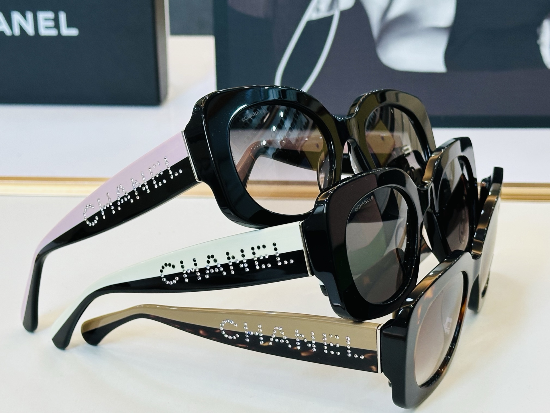 CHANE*香家 CH5563B SIZE：53口21-140 潮流爆款 太阳镜 😍😍高品质 F网红潮款