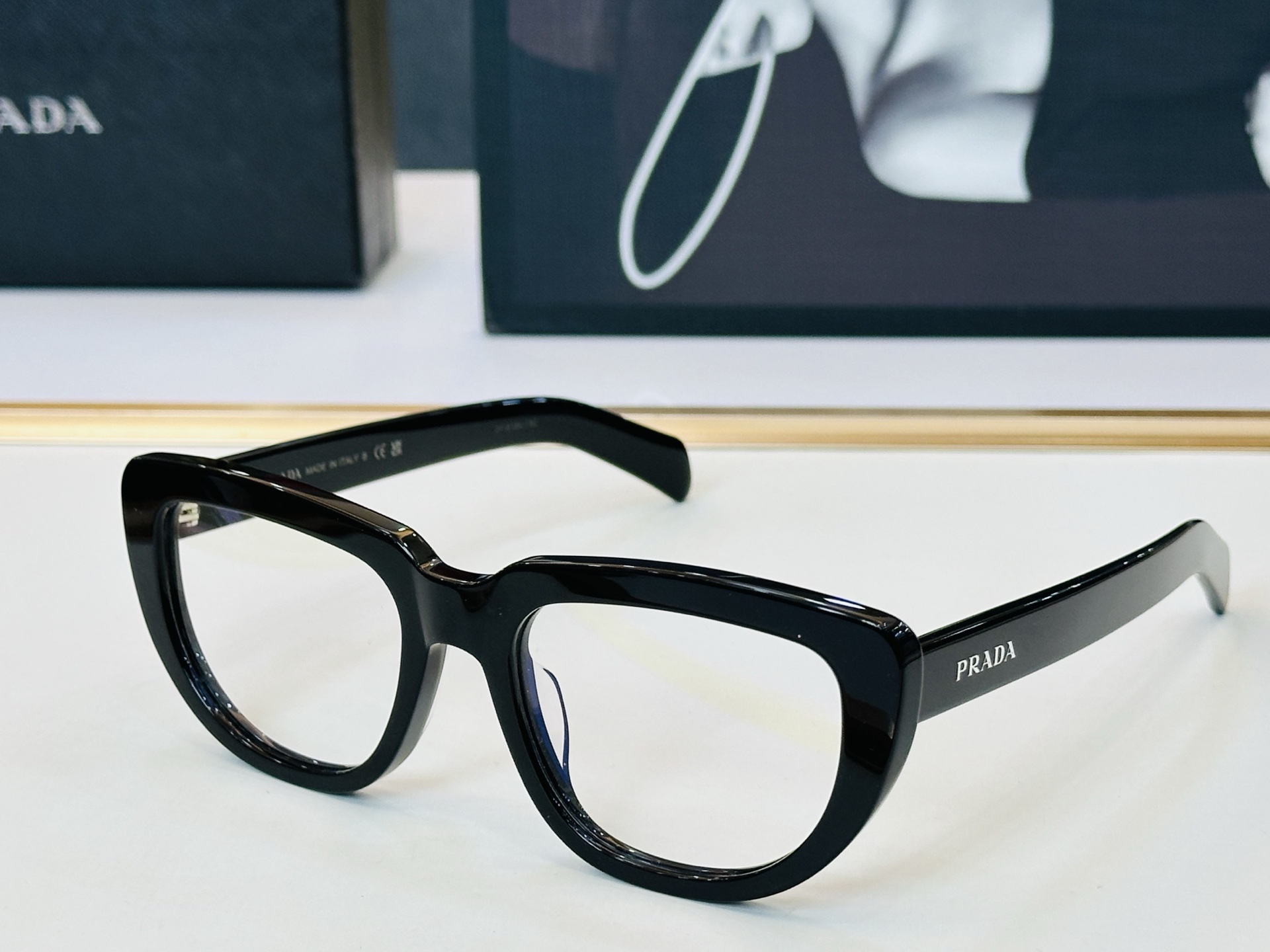 🔺PRAD*🔻普家 SPR C14VS Size：54口20-140 眼镜系列堪称精湛制作 彰显独特个 