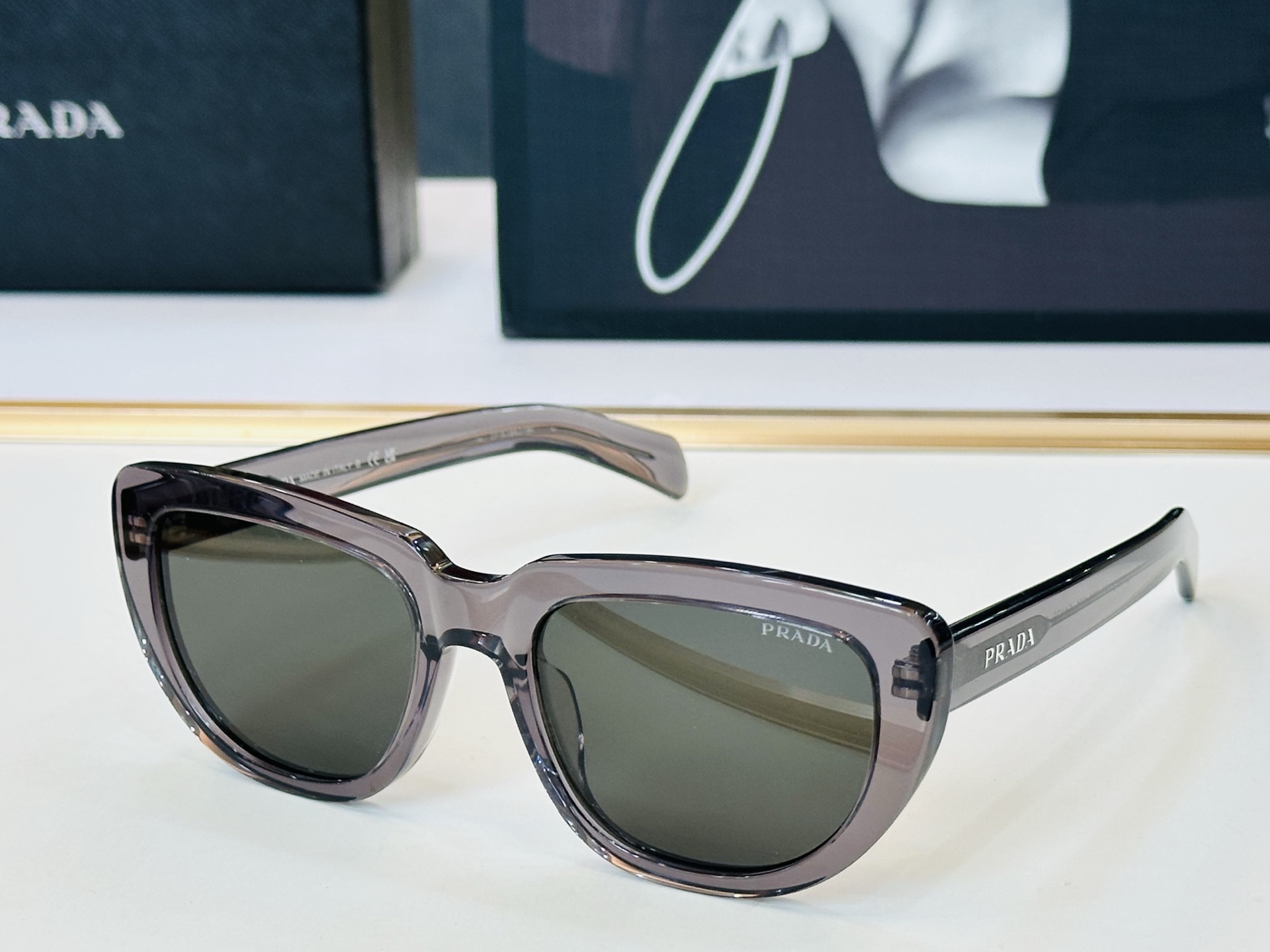🔺PRAD*🔻普家 SPR C14VS Size：54口20-140 眼镜系列堪称精湛制作 彰显独特个 