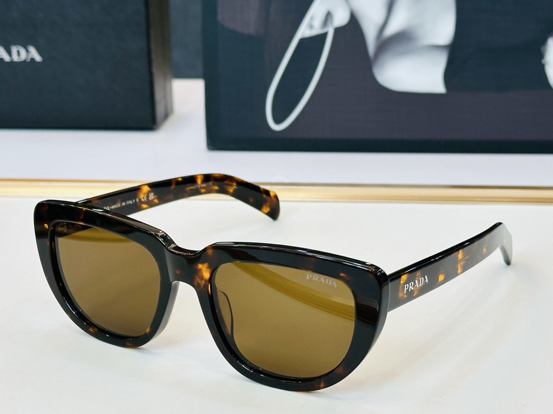 🔺PRAD*🔻普家 SPR C14VS Size：54口20-140 眼镜系列堪称精湛制作 彰显独特个 