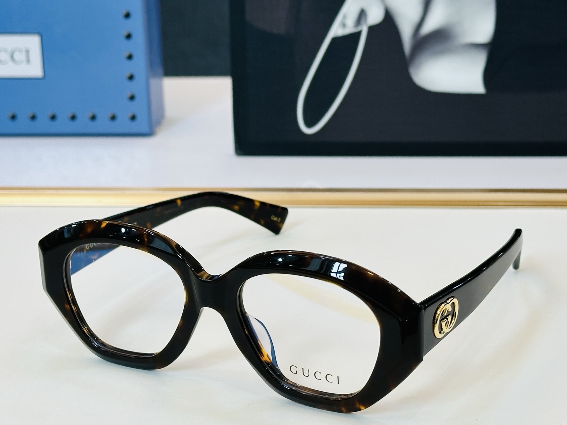 🔺GUCC*🔻 古家GG2200S Size：56口20-145 女士款 原版墨镜搭配镜框🔝🔝时尚靓丽 