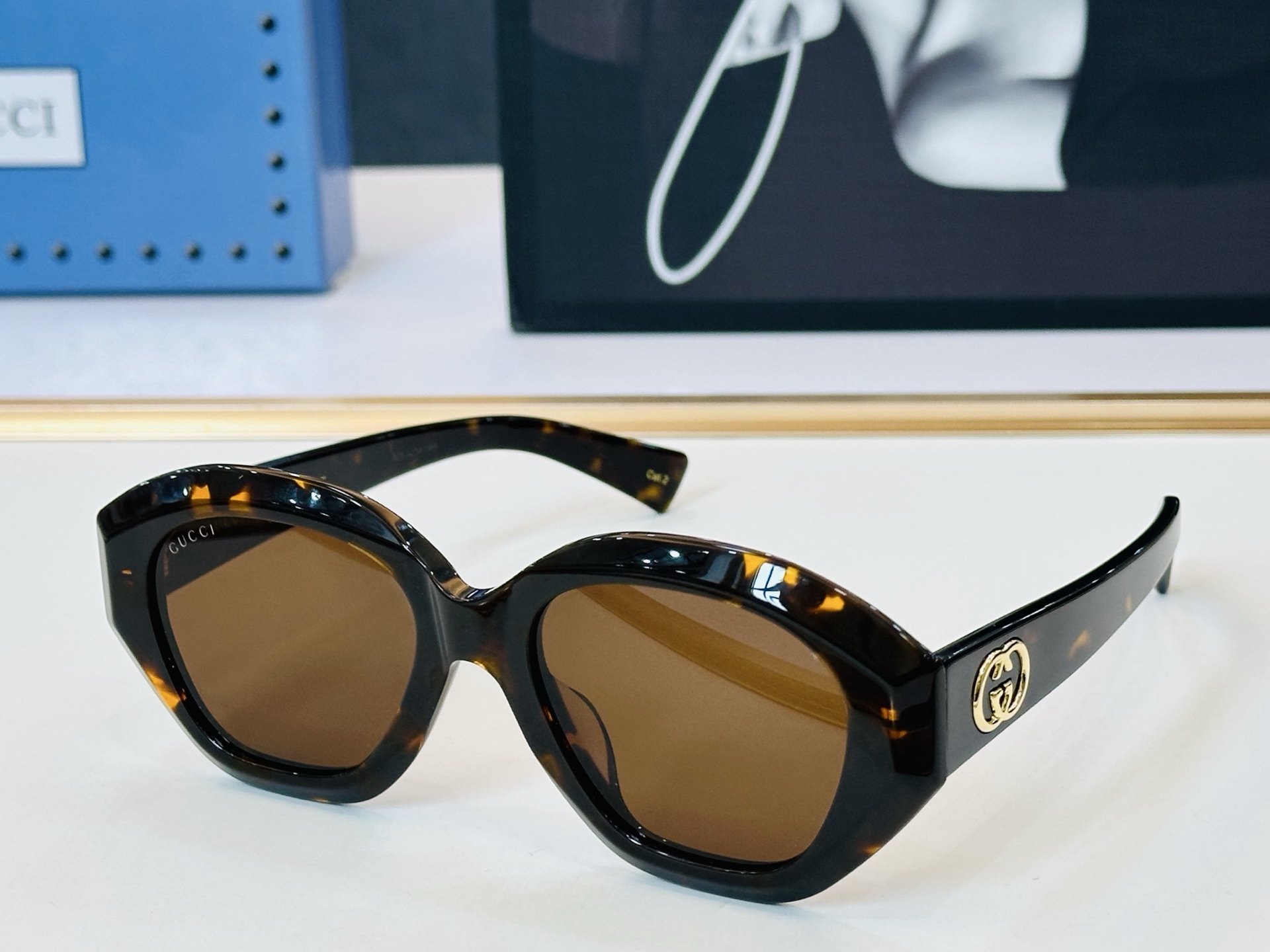 🔺GUCC*🔻 古家GG2200S Size：56口20-145 女士款 原版墨镜搭配镜框🔝🔝时尚靓丽 