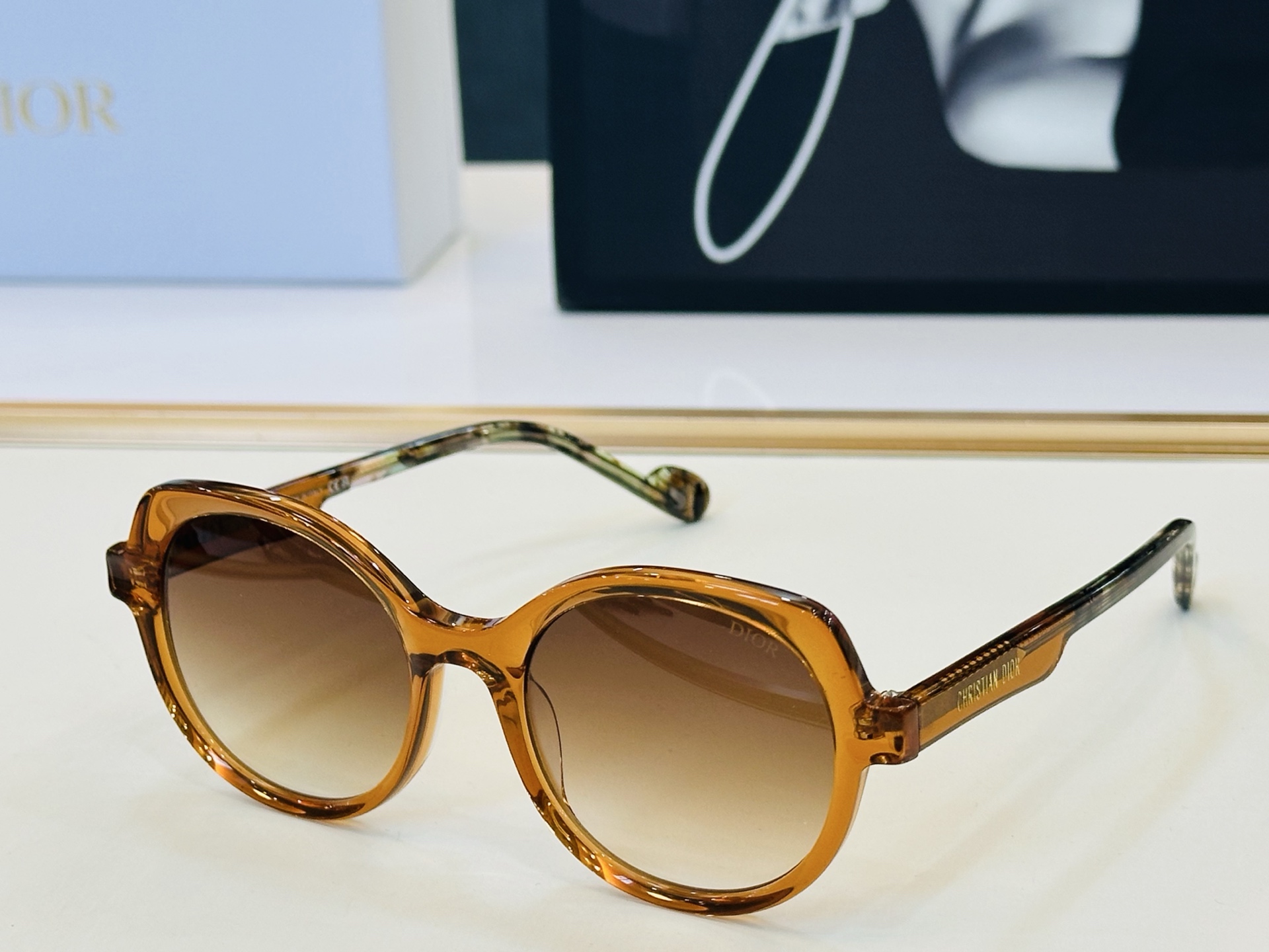 推荐 Dio* 迪家 S81 Size：54口18-145 时尚达人超爱💞 Z时尚百搭