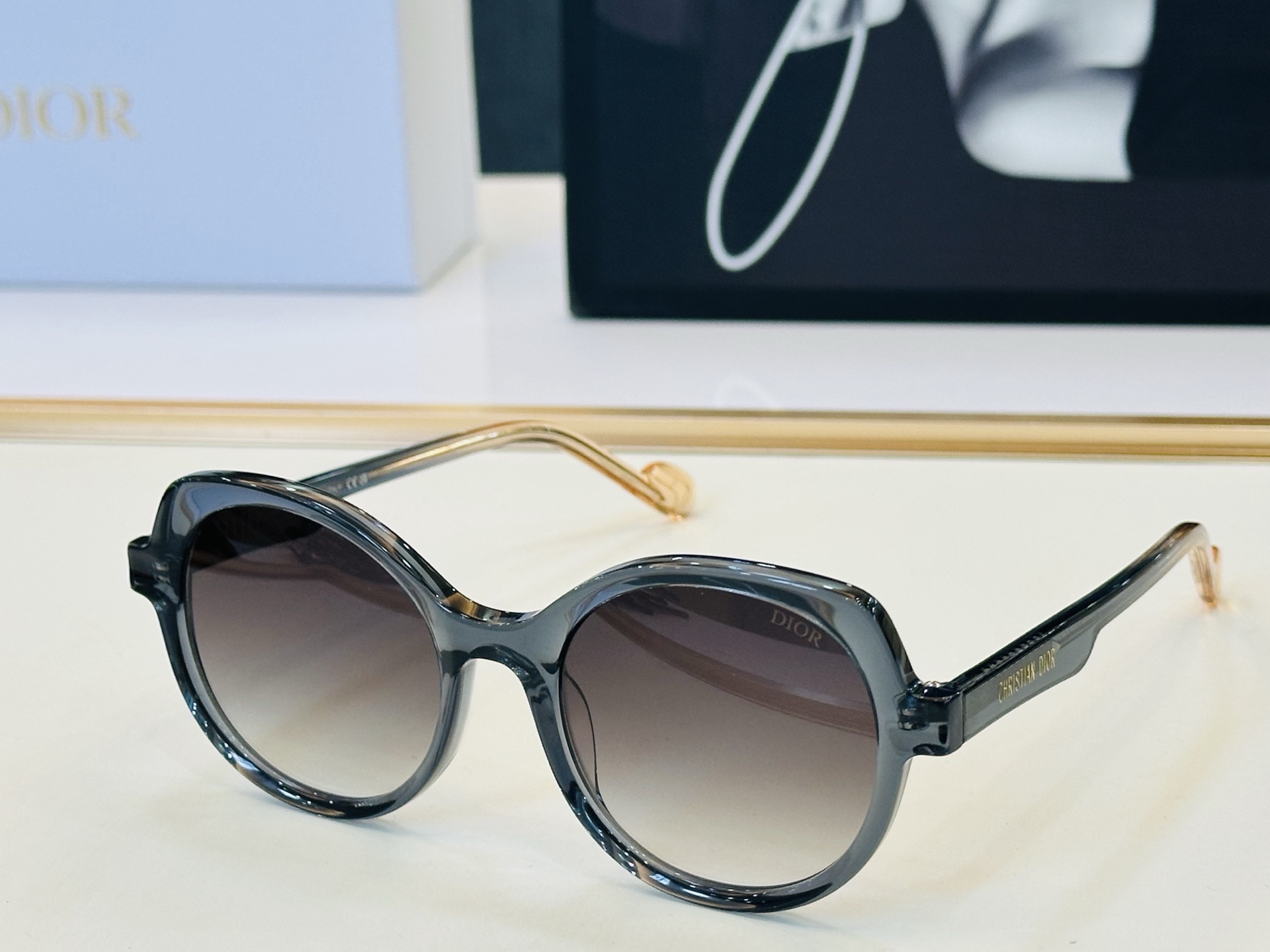 推荐 Dio* 迪家 S81 Size：54口18-145 时尚达人超爱💞 Z时尚百搭