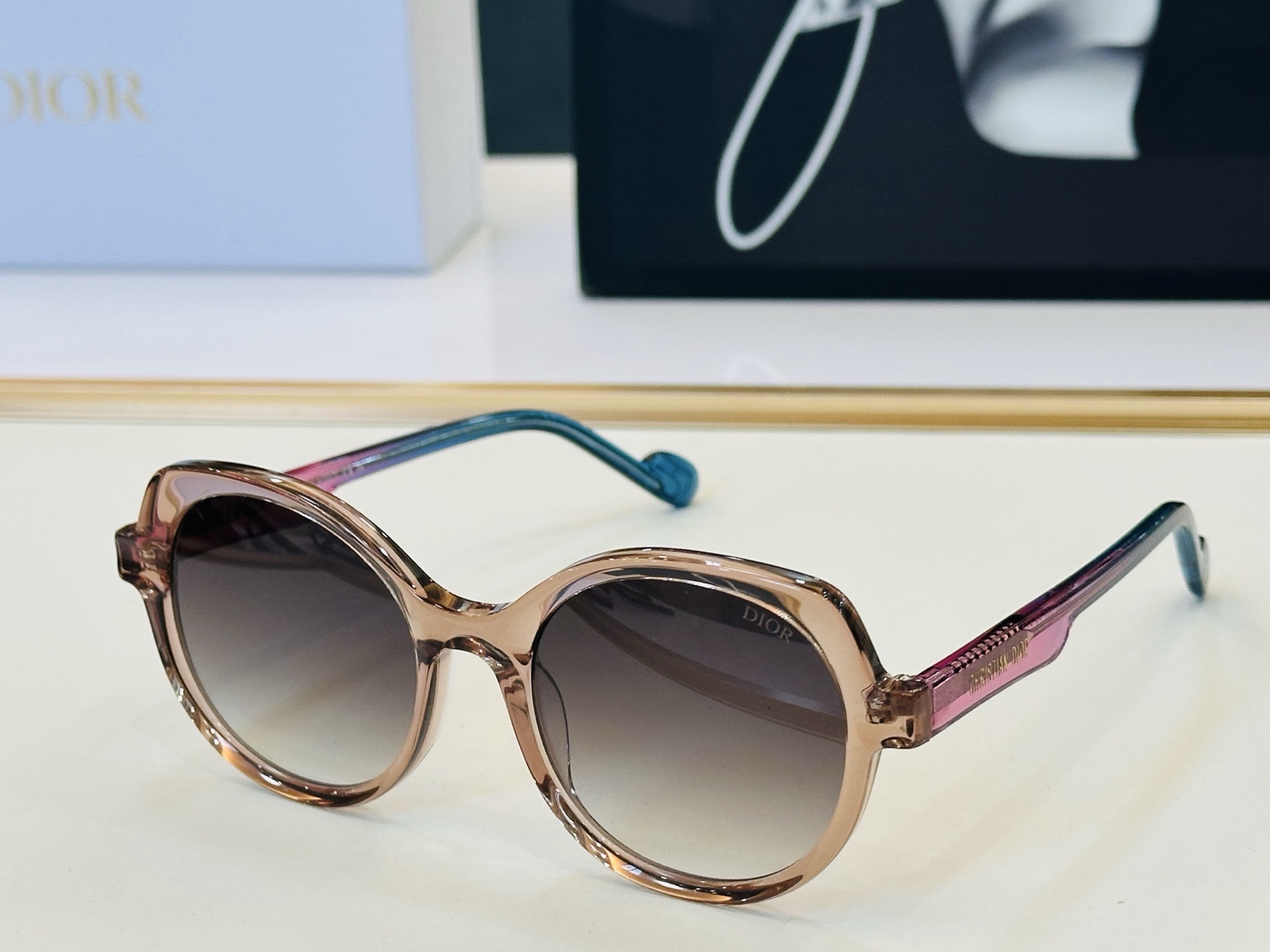 推荐 Dio* 迪家 S81 Size：54口18-145 时尚达人超爱💞 Z时尚百搭