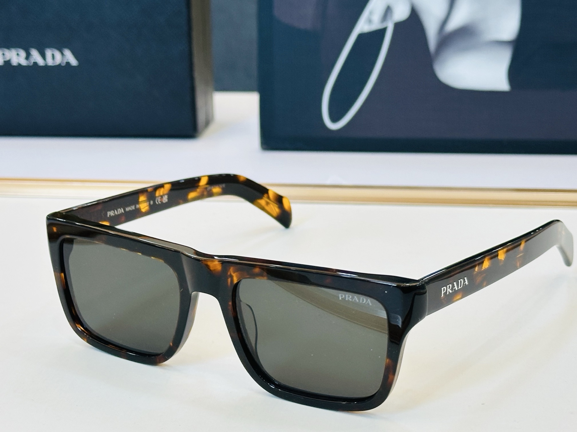 🔺PRAD*🔻普家 SPR C15V Size：53口21-140 眼镜系列堪称精湛制作 彰显独特个 Y