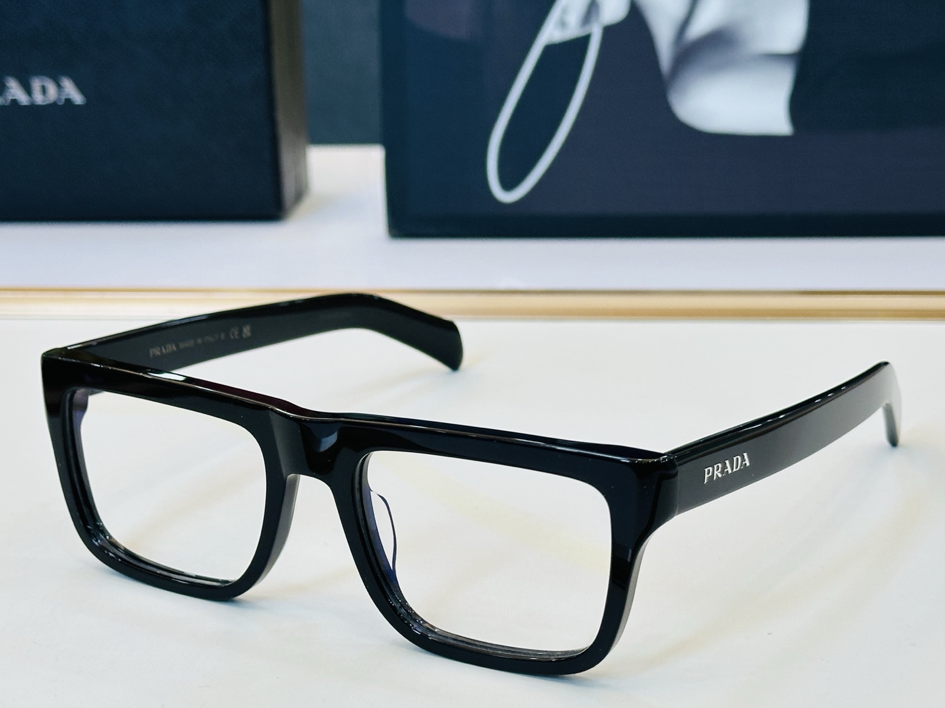 🔺PRAD*🔻普家 SPR C15V Size：53口21-140 眼镜系列堪称精湛制作 彰显独特个 Y