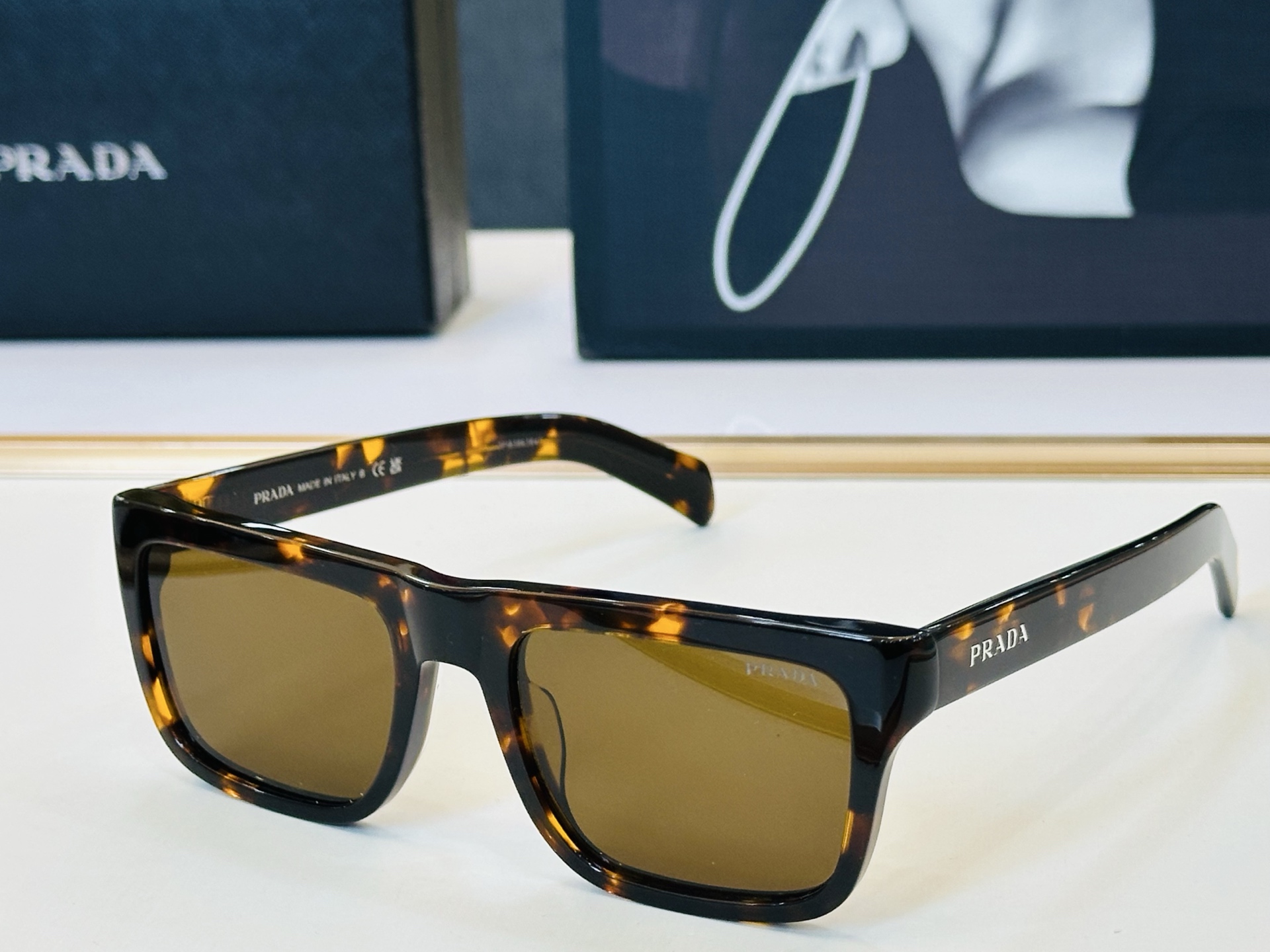 🔺PRAD*🔻普家 SPR C15V Size：53口21-140 眼镜系列堪称精湛制作 彰显独特个 Y