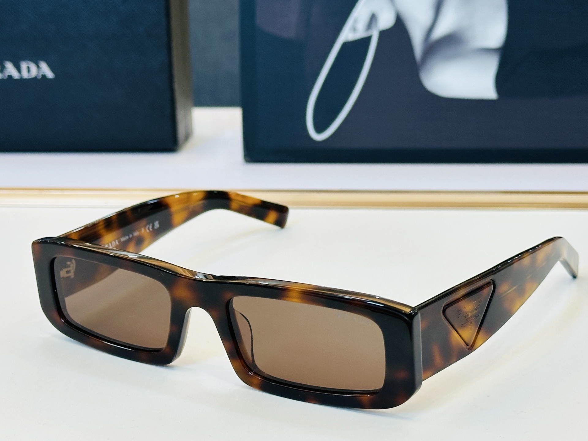 🔺PRAD*🔻普家 OPR D09SD Size：54口20-145 眼镜系列堪称精湛制作 彰显独特个 