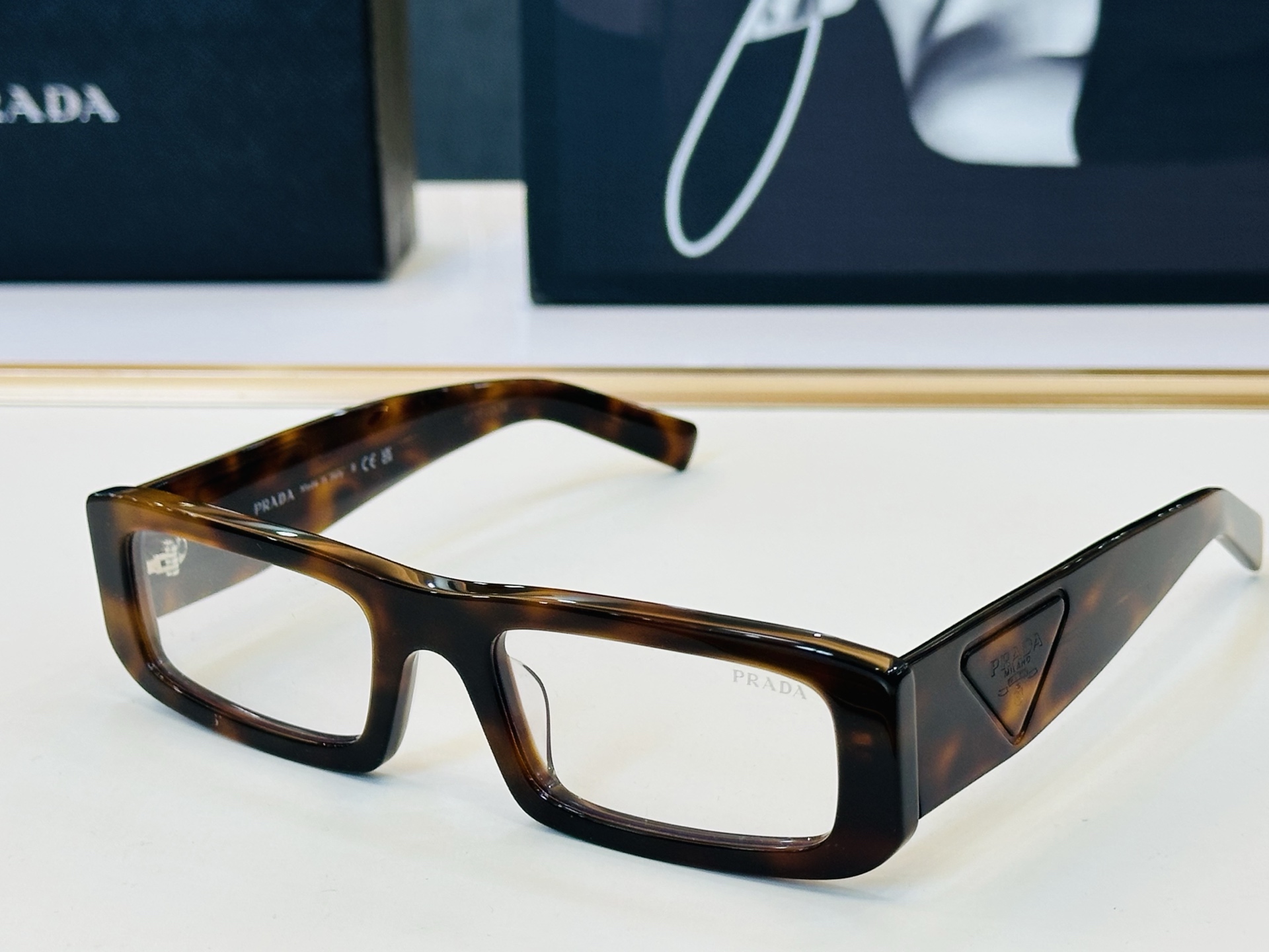🔺PRAD*🔻普家 OPR D09SD Size：54口20-145 眼镜系列堪称精湛制作 彰显独特个 