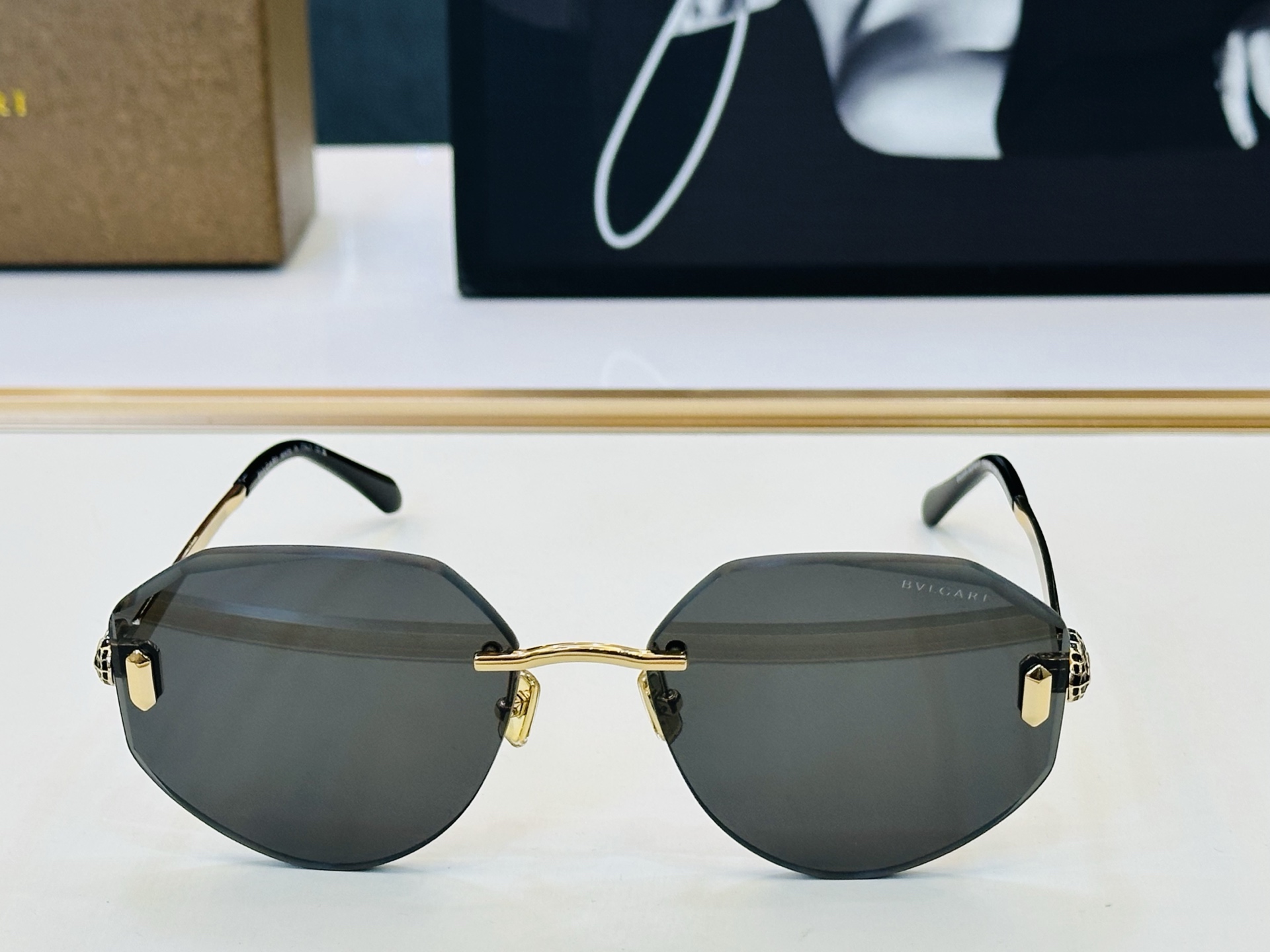 🆕款 官网同售 宝格家 BV40059U 👍 Size ：58口18-145 绝对要买😎品质非常完美 q