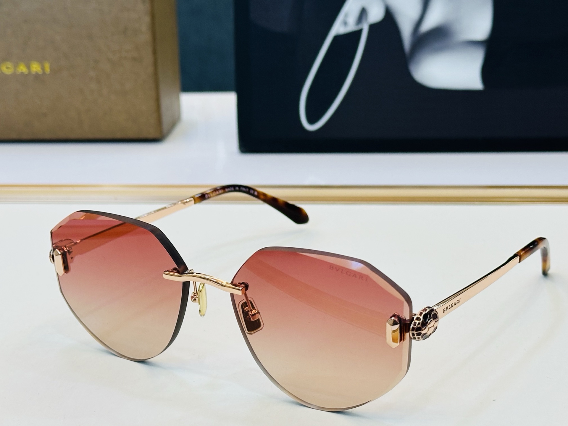 🆕款 官网同售 宝格家 BV40059U 👍 Size ：58口18-145 绝对要买😎品质非常完美 q