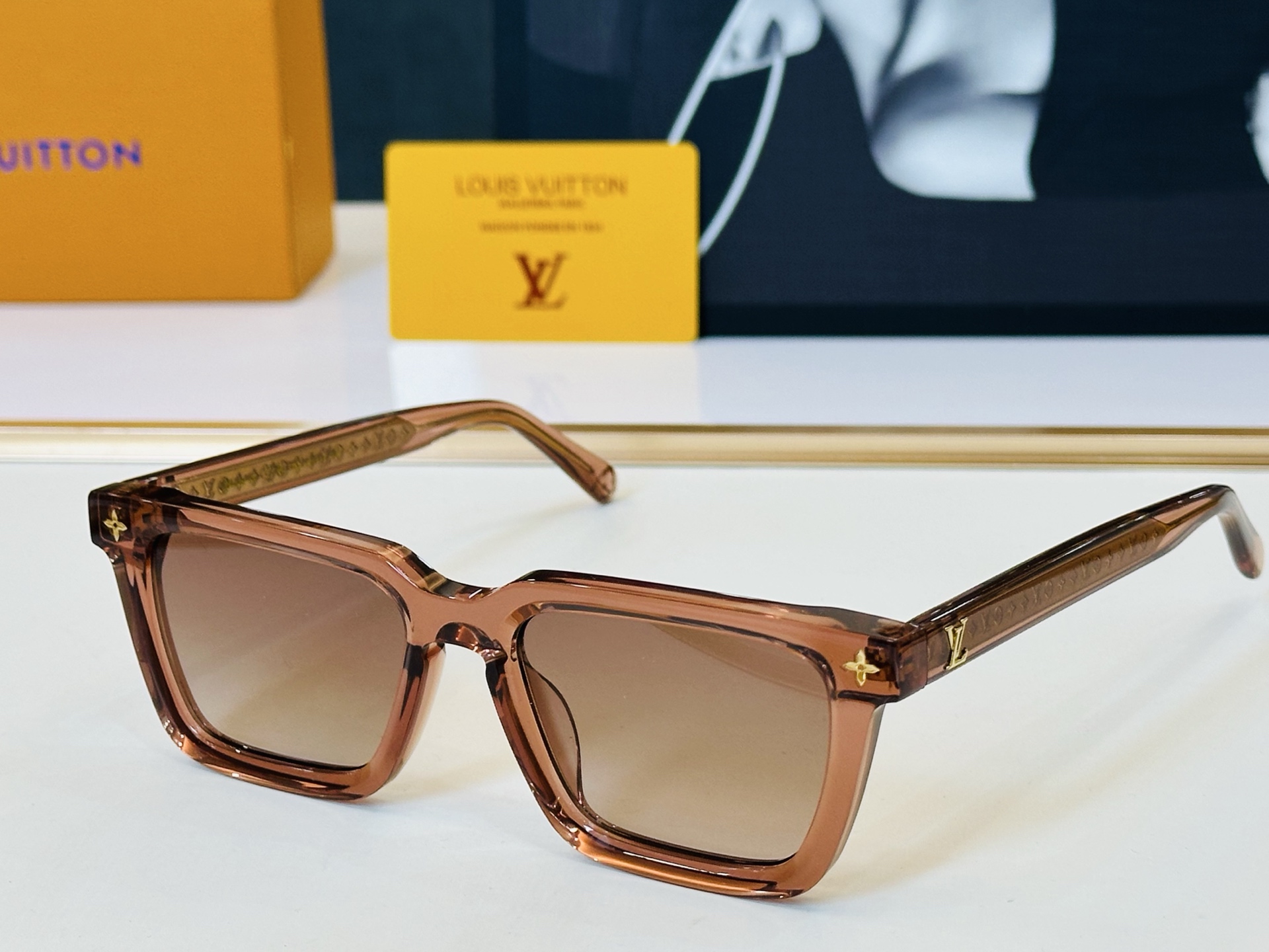 路易家 🎩Z3044 Size：54口19-145 充满活力的 展现独特个性🌟展现大气的你 qj高品质 