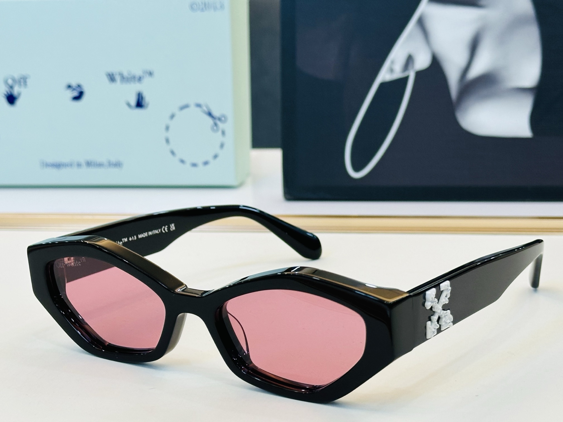 官网款 OFF WHITE MODEL:OERI144 SIZE: 55口19-145 时尚太阳镜 J潮