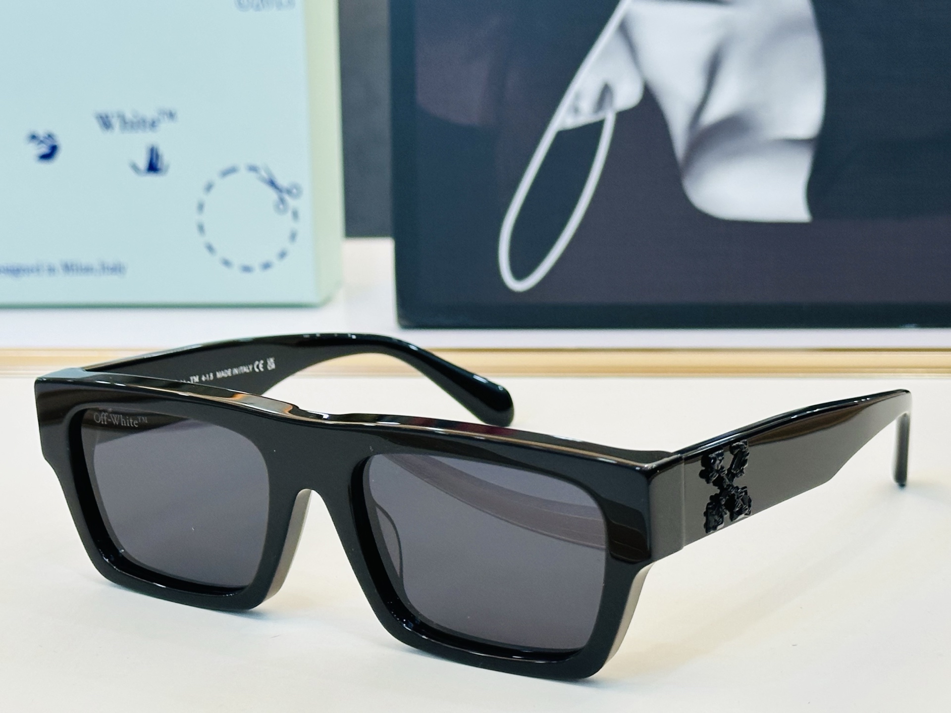 官网款 OFF WHITE MODEL:OERI145 SIZE: 55口19-145 时尚太阳镜 J潮