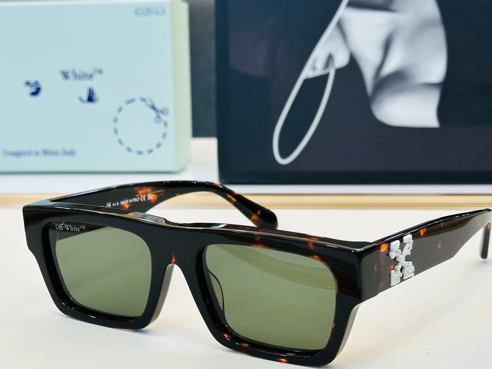 官网款 OFF WHITE MODEL:OERI145 SIZE: 55口19-145 时尚太阳镜 J潮