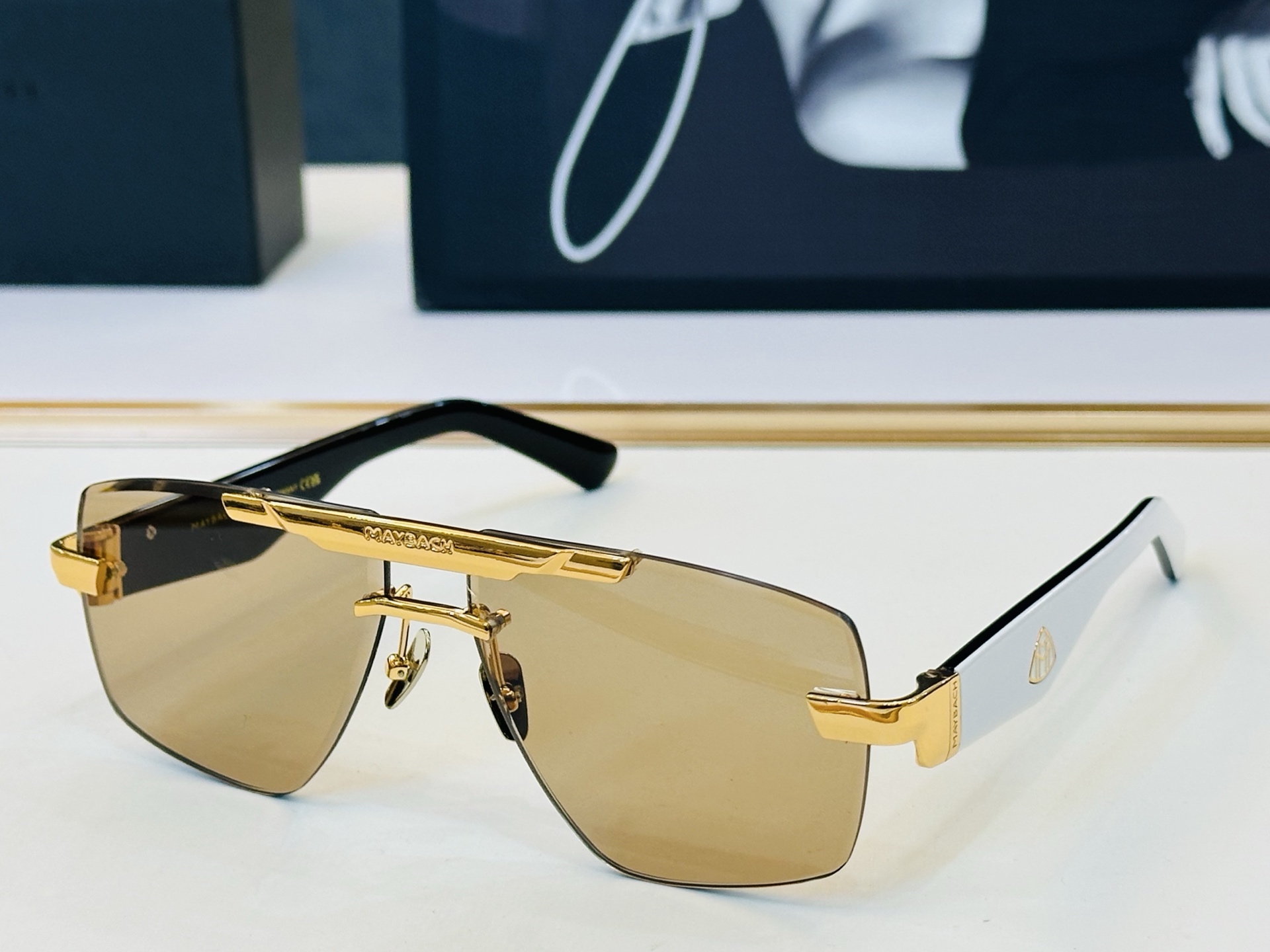 高品质 迈巴赫 🎉🎉做工精美💕💕MAYBAC*H Z1891 Size：61口13-142 质感十足 J