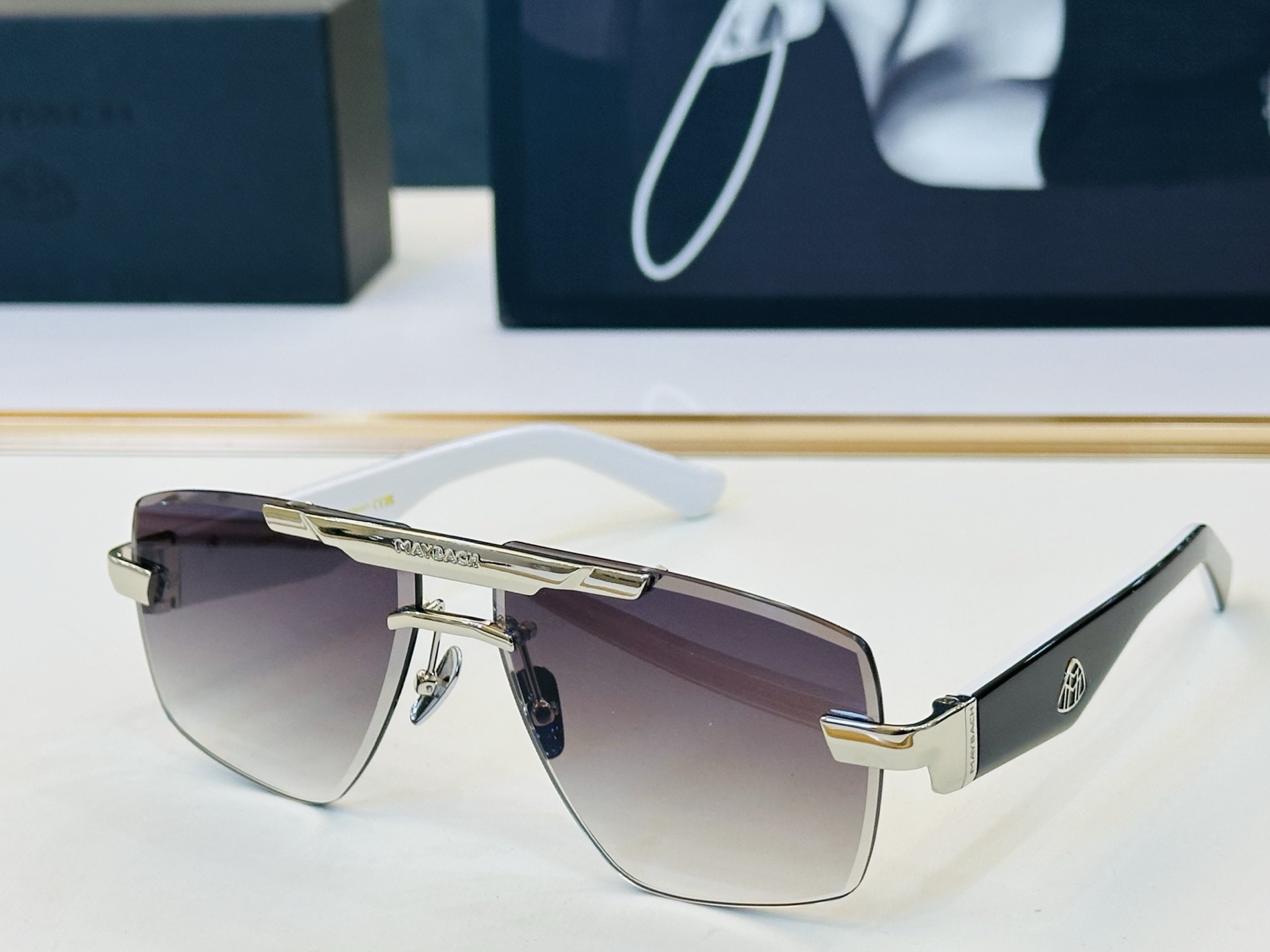 高品质 迈巴赫 🎉🎉做工精美💕💕MAYBAC*H Z1891 Size：61口13-142 质感十足 J