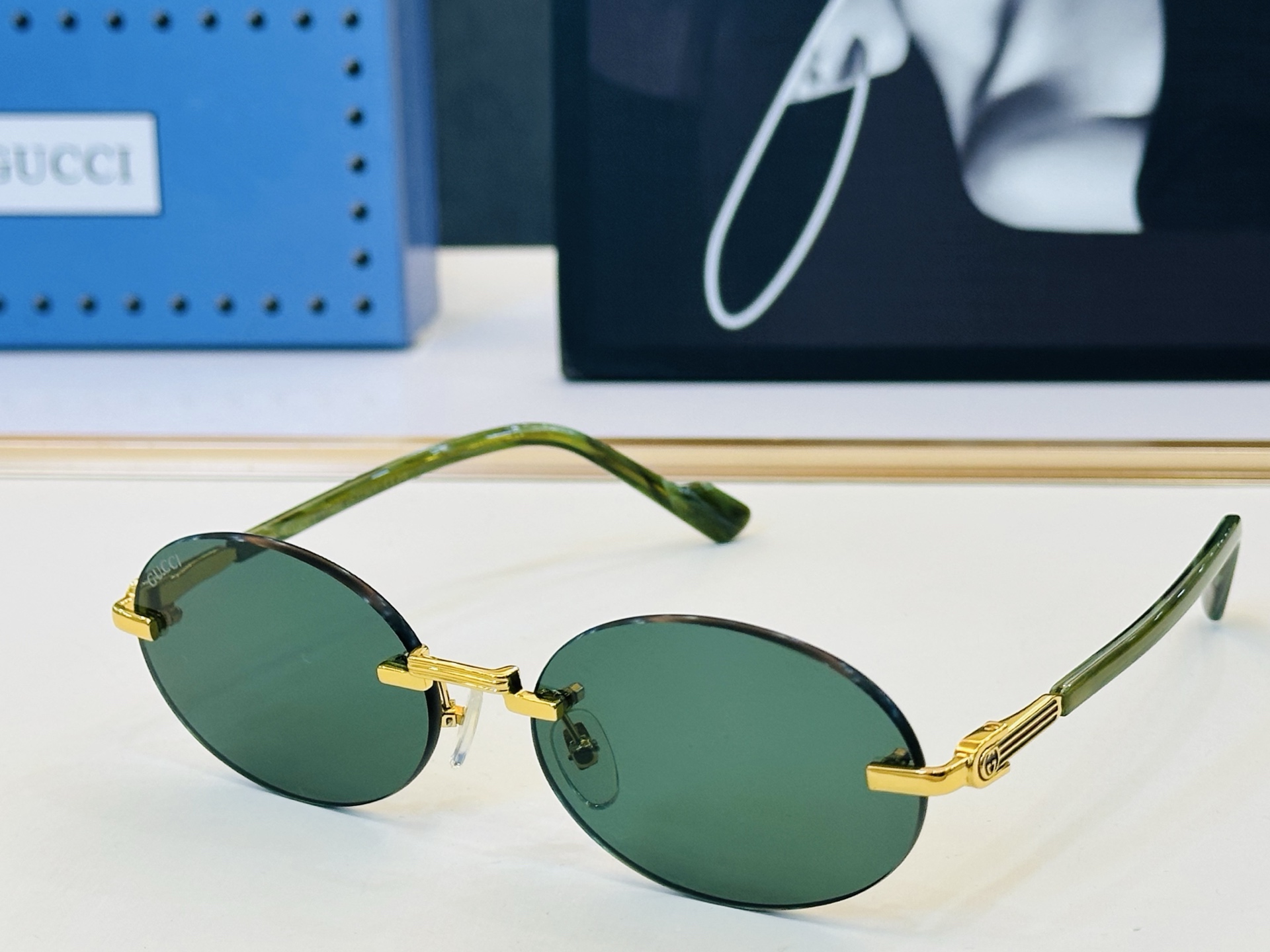 GUCC* 古家 GG1609 🐝🐝系列 Size：57口18-142 🍁🍁J超绝品质 太阳镜。
