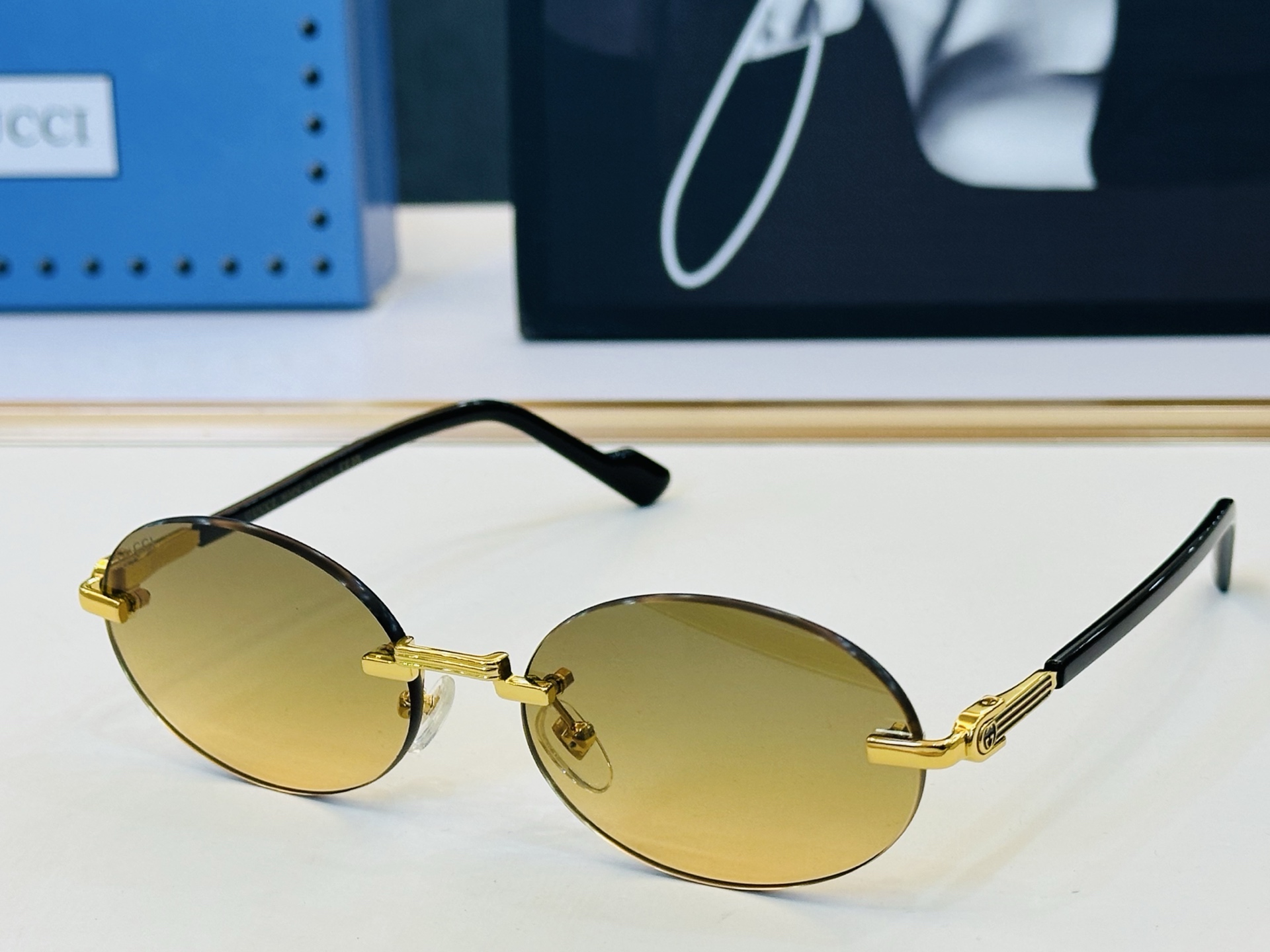 GUCC* 古家 GG1609 🐝🐝系列 Size：57口18-142 🍁🍁J超绝品质 太阳镜。
