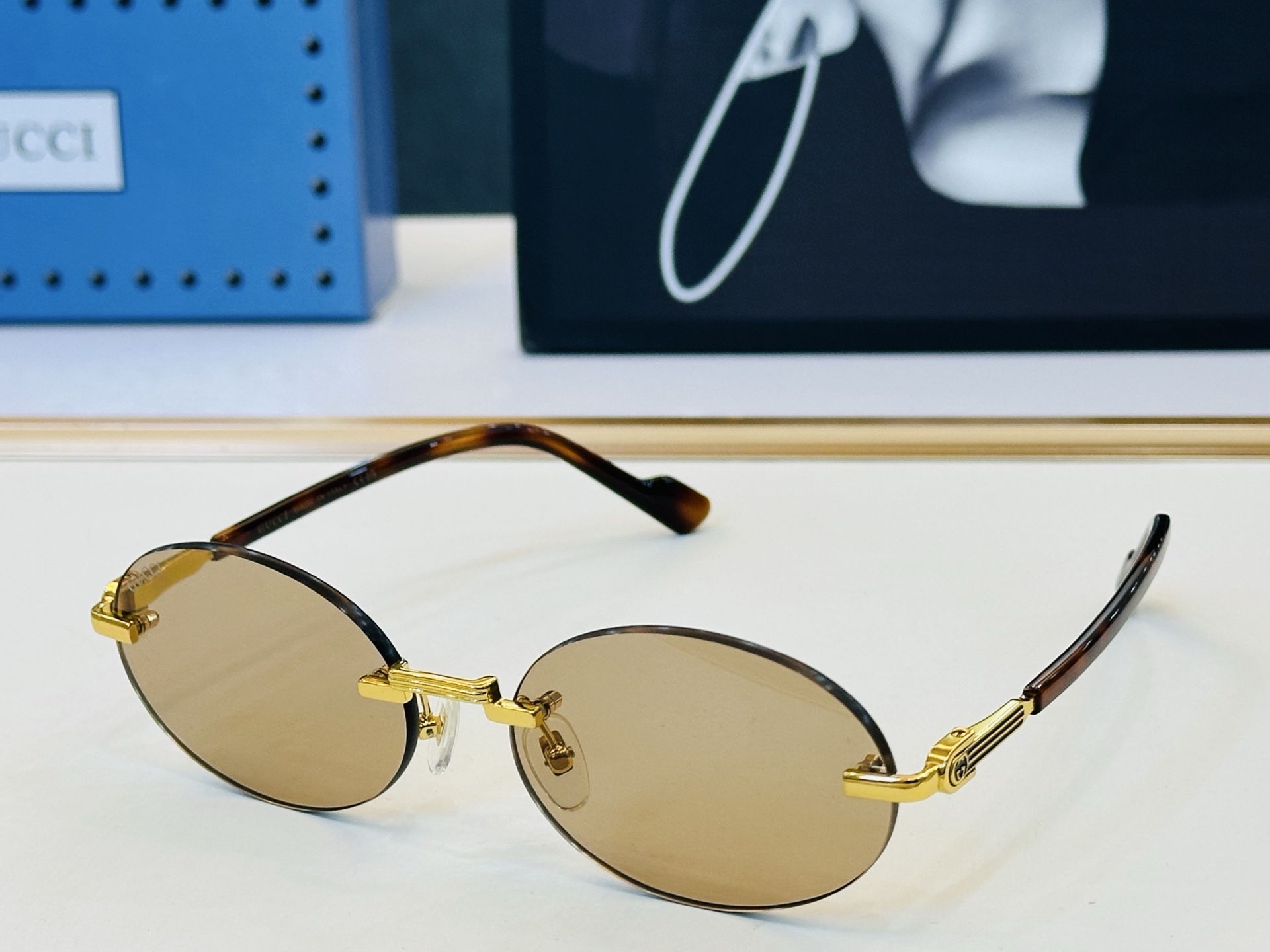 GUCC* 古家 GG1609 🐝🐝系列 Size：57口18-142 🍁🍁J超绝品质 太阳镜。