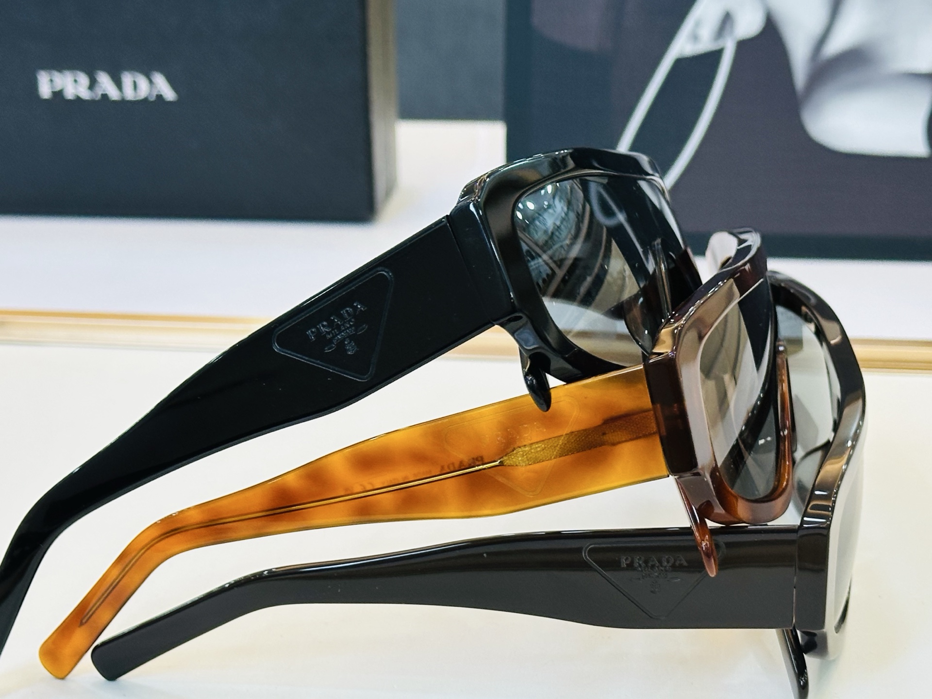 🔺PRAD*🔻普家 PR D10S Size：124口145 眼镜系列堪称精湛制作 彰显独特个 M最新推