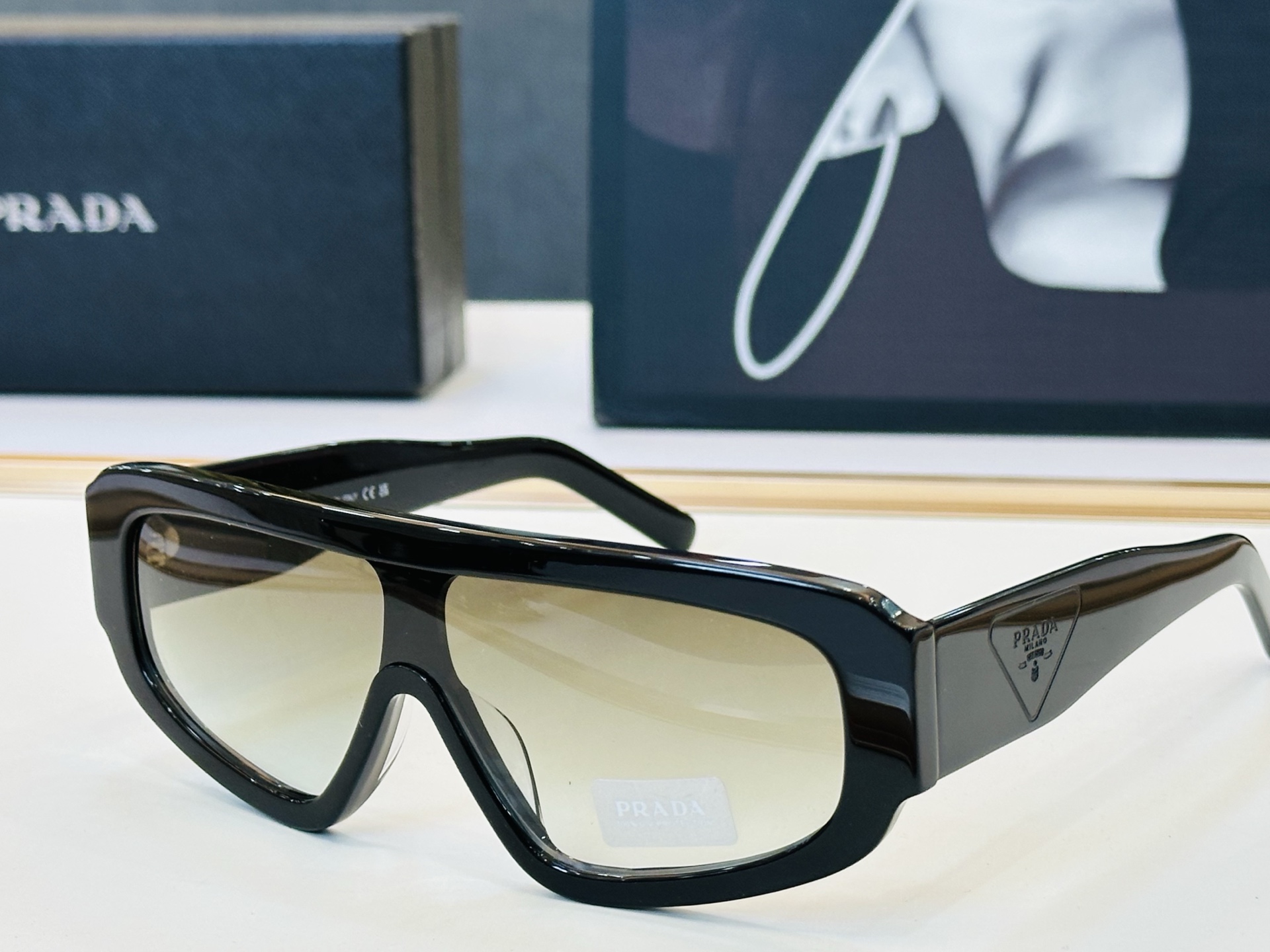 🔺PRAD*🔻普家 PR D10S Size：124口145 眼镜系列堪称精湛制作 彰显独特个 M最新推