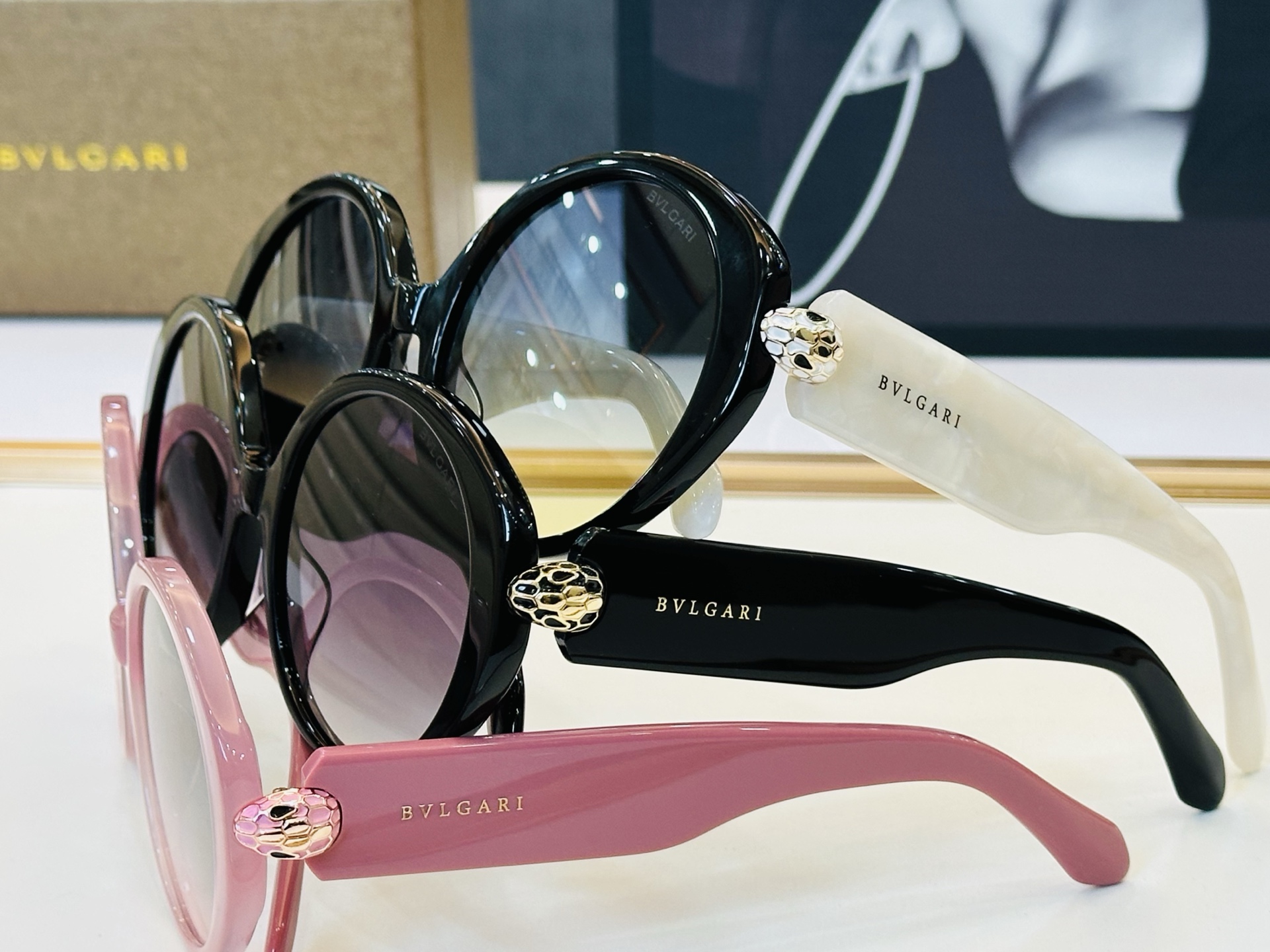 🆕款 官网同售 宝格家 BV 👍 Size ：57口20-145 绝对要买😎品质非常完美 C出街必备