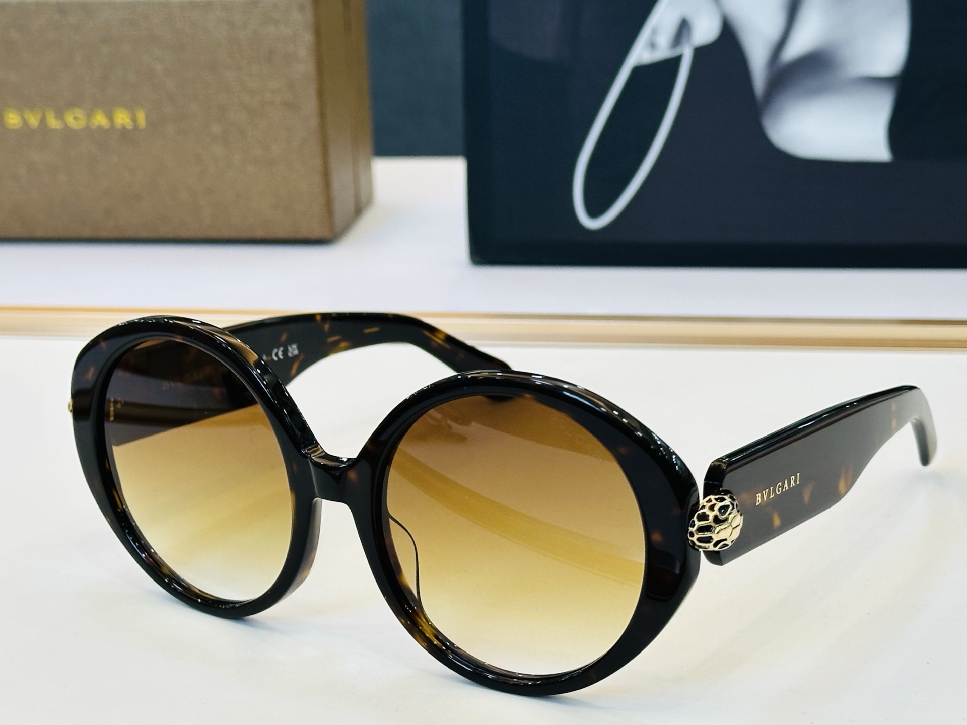 🆕款 官网同售 宝格家 BV 👍 Size ：57口20-145 绝对要买😎品质非常完美 C出街必备