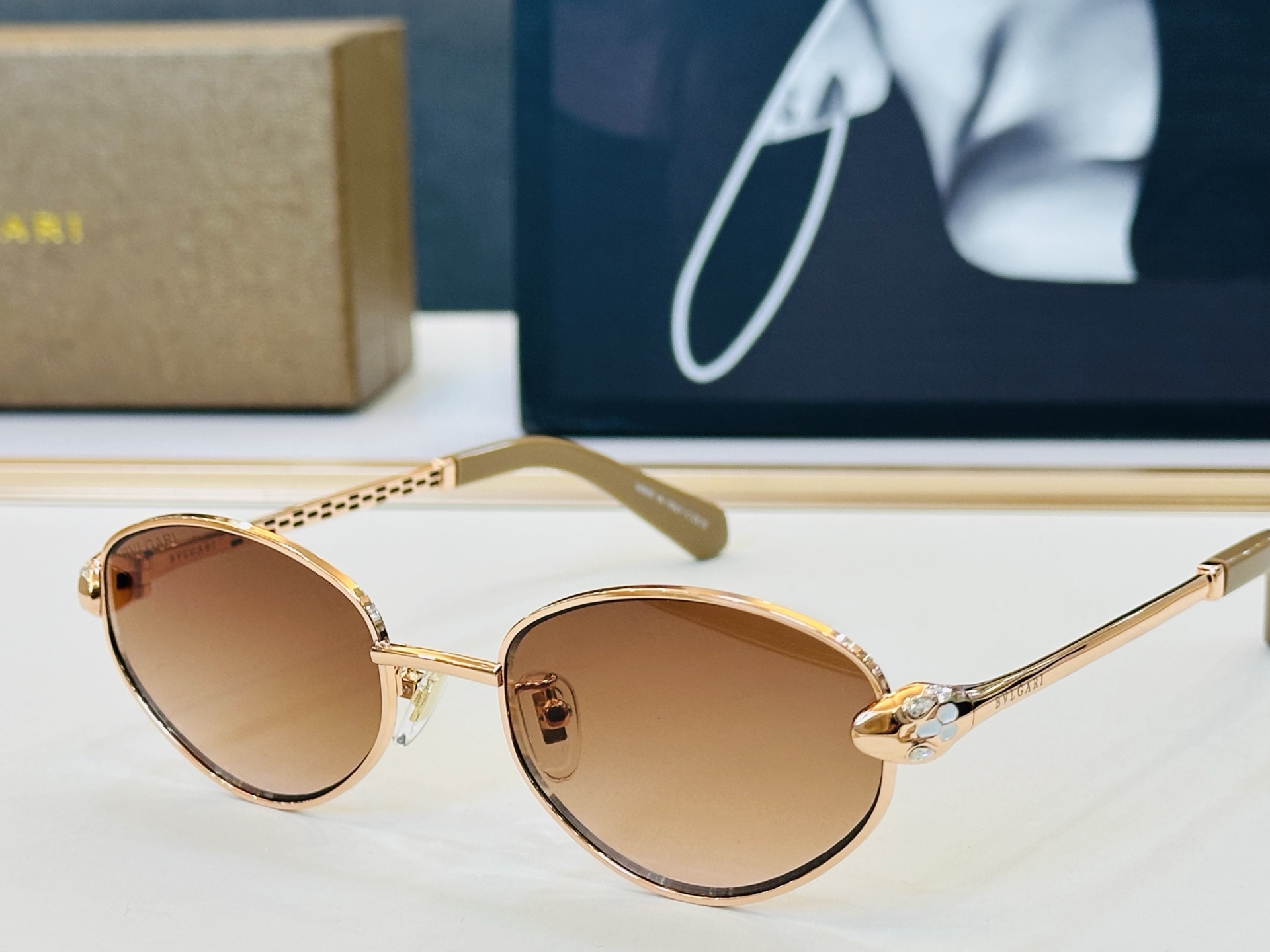 🆕款 官网同售 宝格家 BV 👍 Size ：52口19-145 绝对要买😎品质非常完美 C出街必备